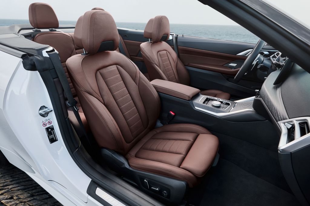 2025 BMW 4 Series Cabriolet interior