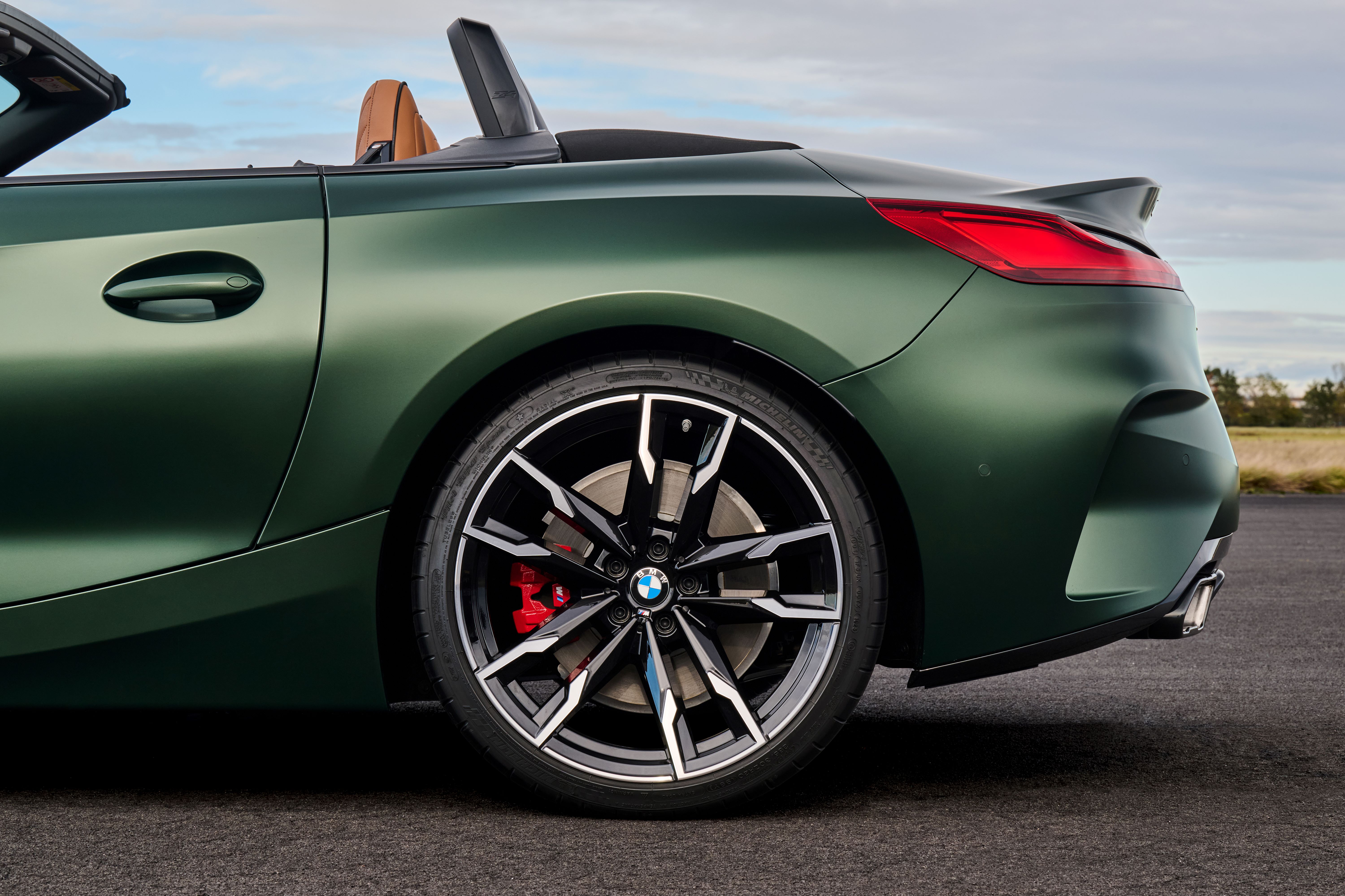 2025 BMW Z4 M40i rear wheel
