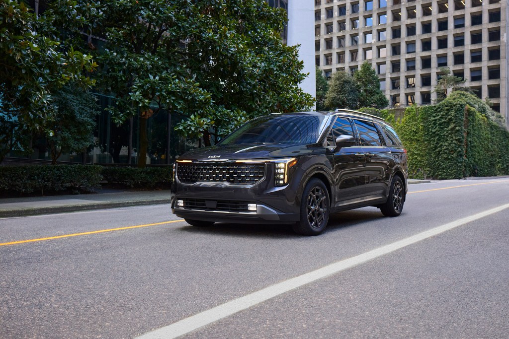 2025 Kia Carnival Hybrid