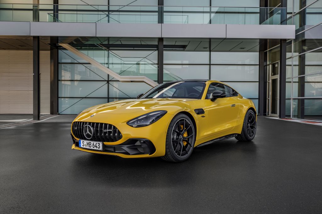 Mercedes-AMG GT 43 Coupe exterior
