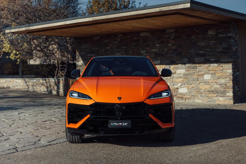 Lamborghini Urus SE front