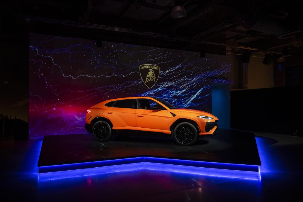 Lamborghini Urus SE on display at The Symes