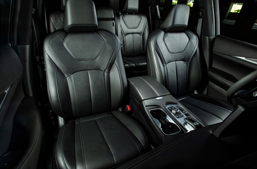 2025 Infiniti QX60 interior