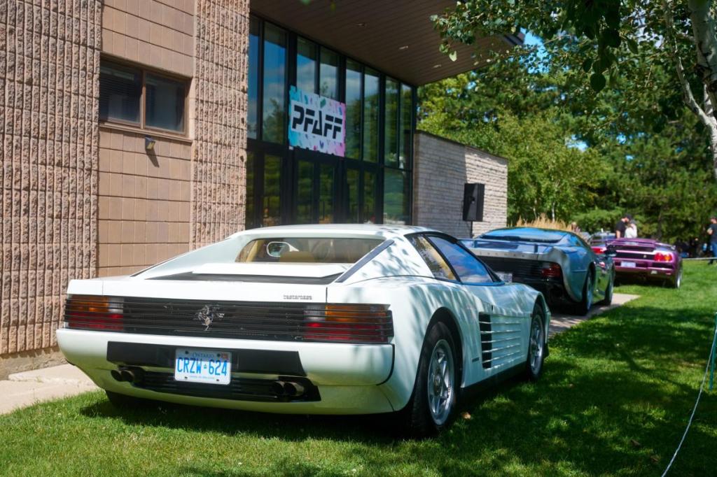 Retro Ferrari, Jaguar, Lamborghini supercars