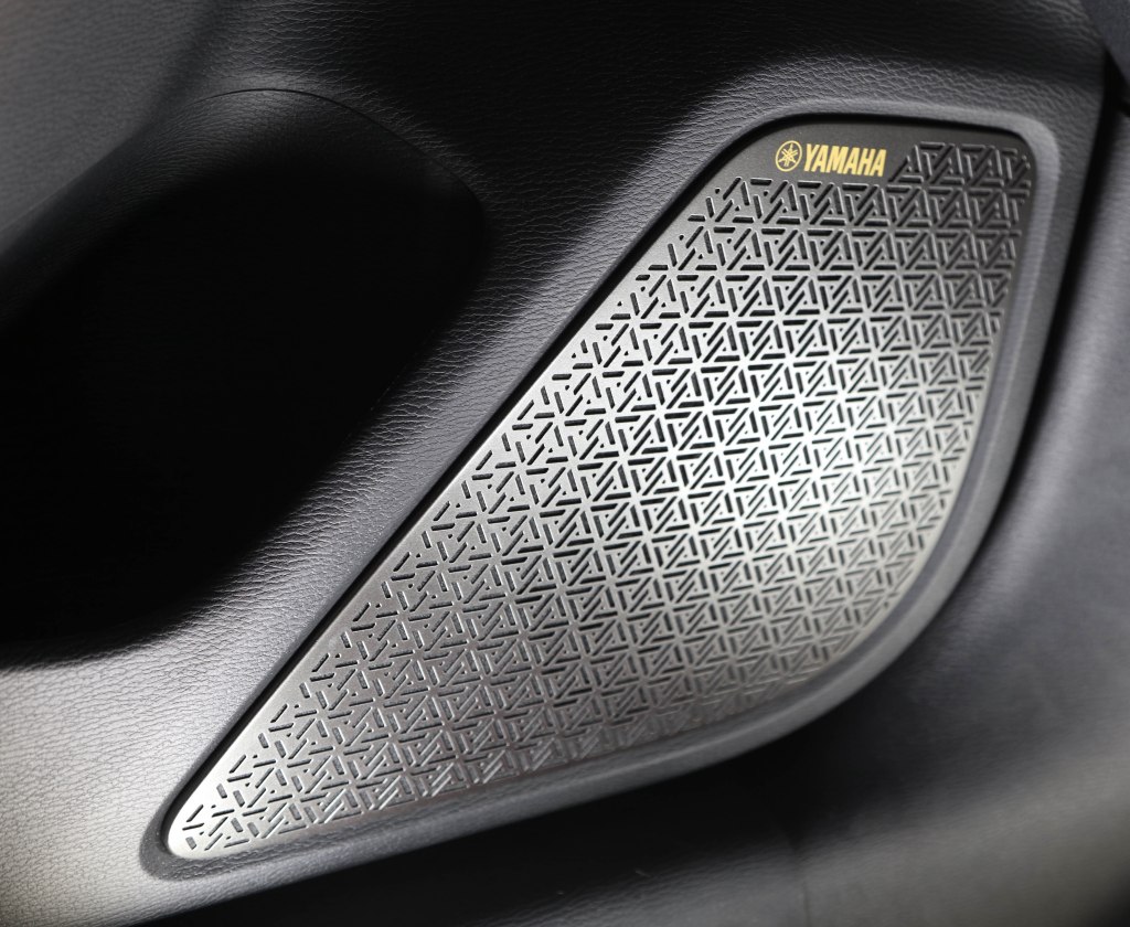 2025 Mitsubishi Outlander Yamaha door speaker grille