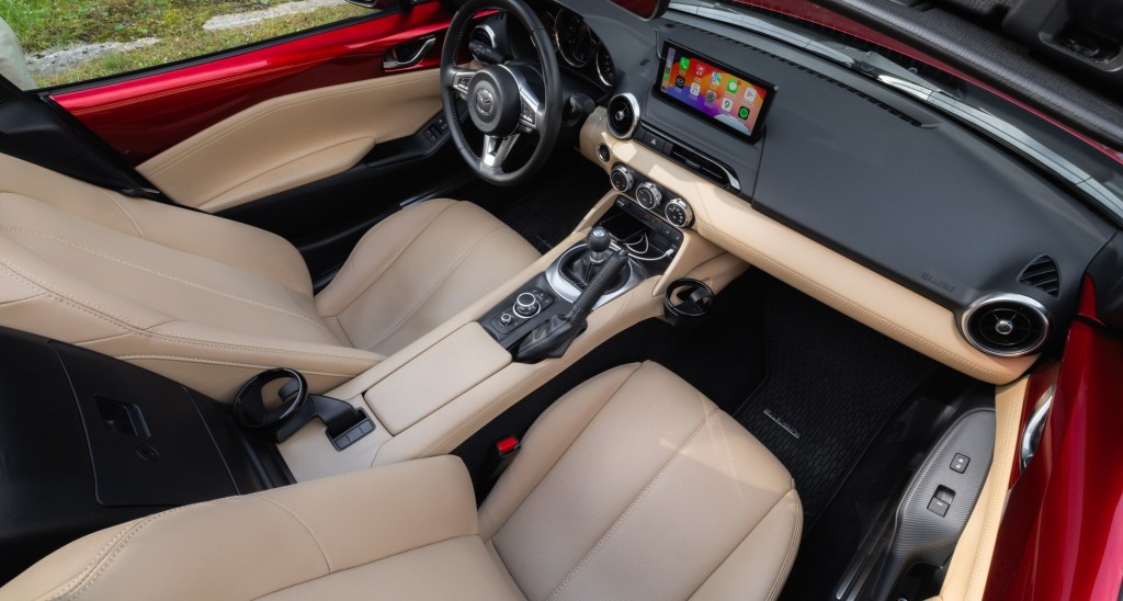 Mazda MX-5 interior