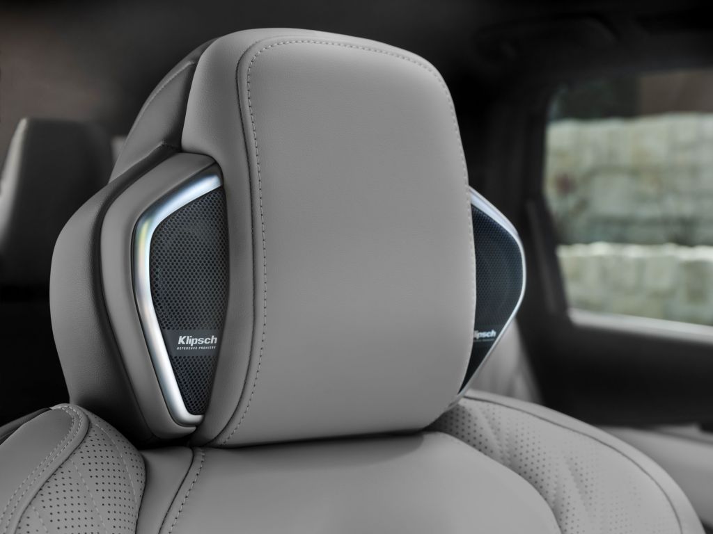 Klipsch headrest speakers in 2026 Infiniti QX60