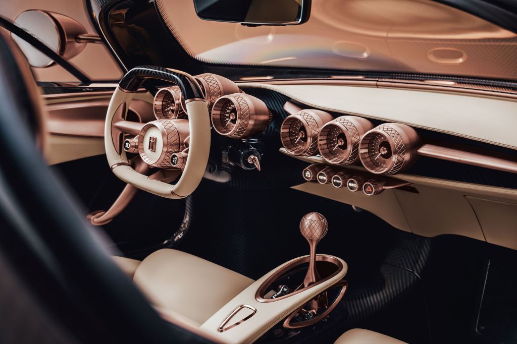 De Tomaso P72 interior