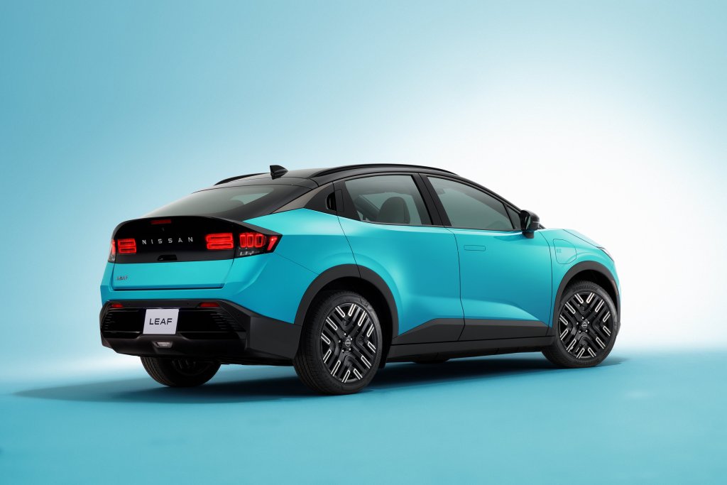 2026 Nisan Leaf rear and side