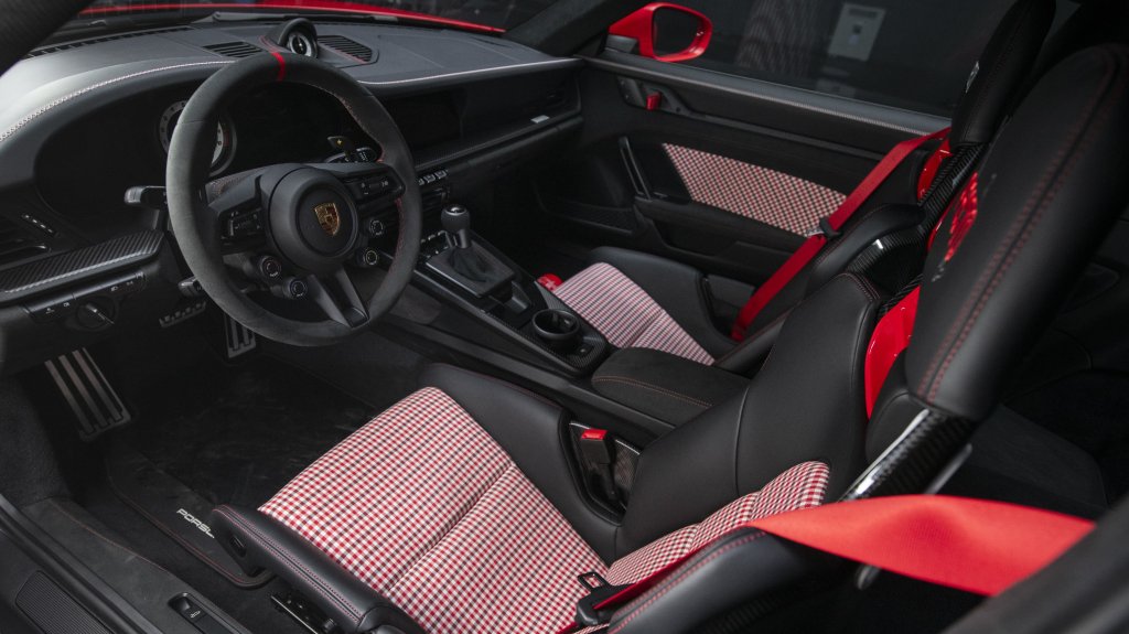 Porsche 911 GT3 RS interior