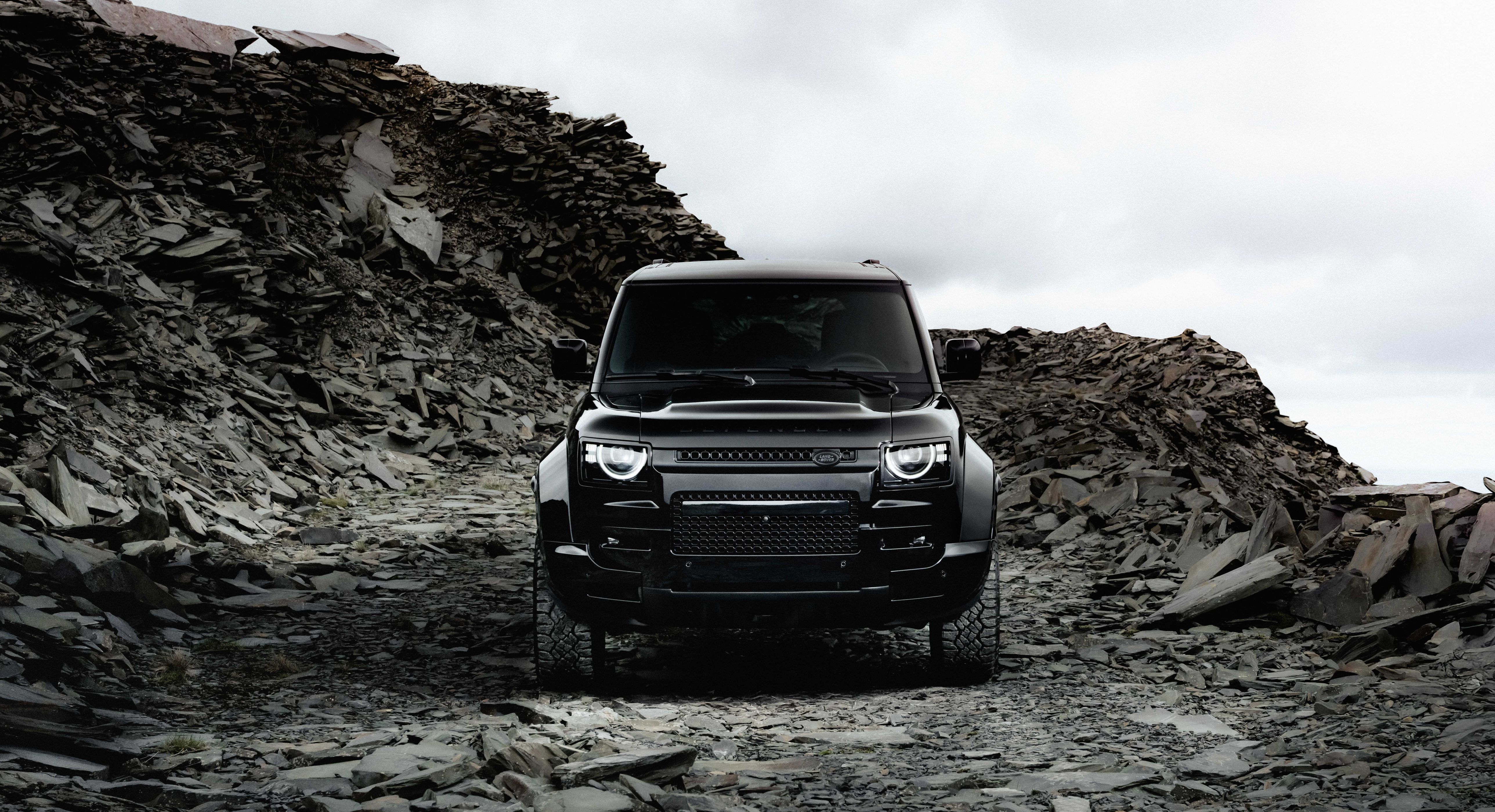 Land Rover Defender OCTA Black front