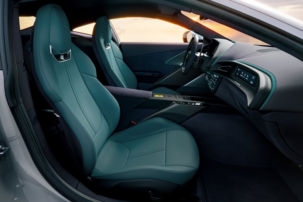 Ferrari Amalfi front seats