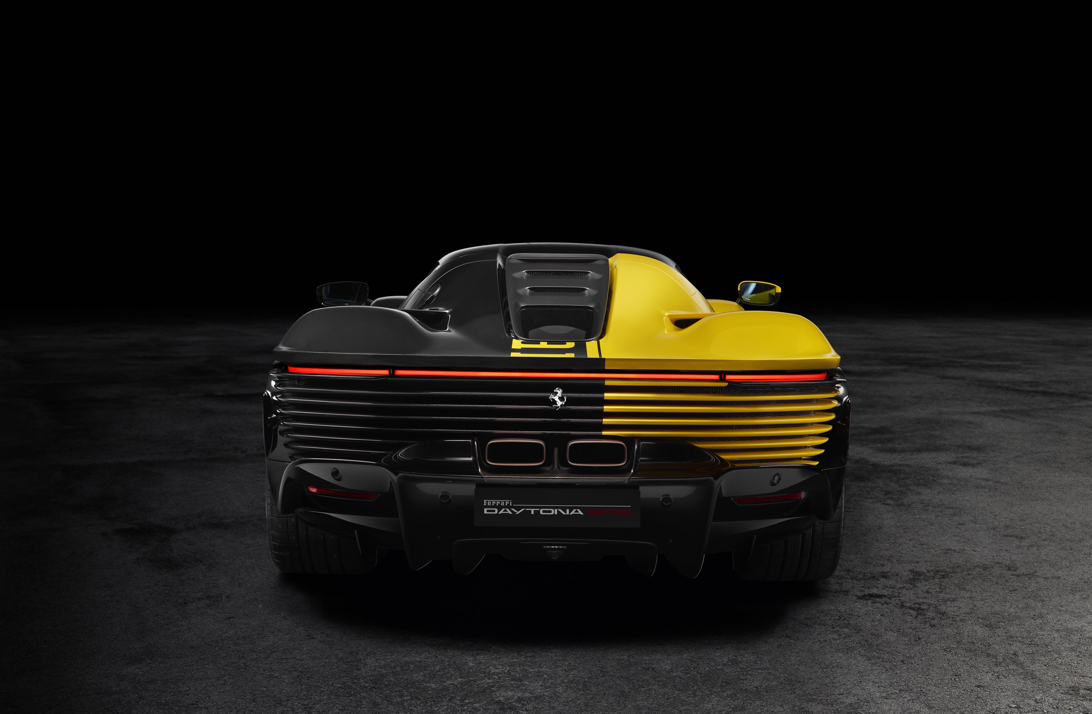 Ferrari Daytona SP3 Tailor Made rear
