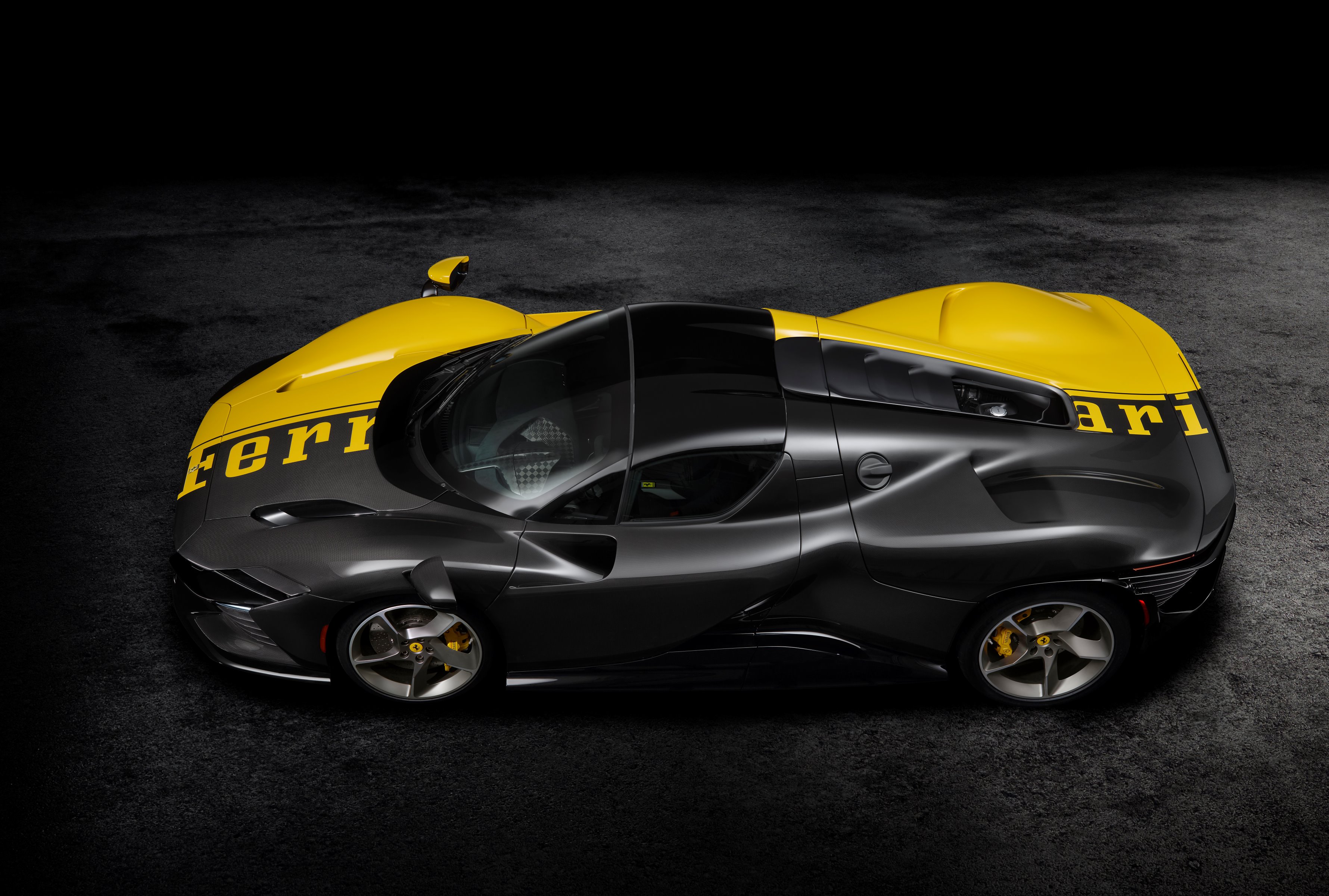 Ferrari Daytona SP3 Tailor Made