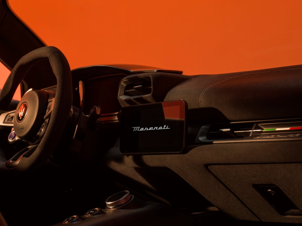 Maserati MCPura dashboard