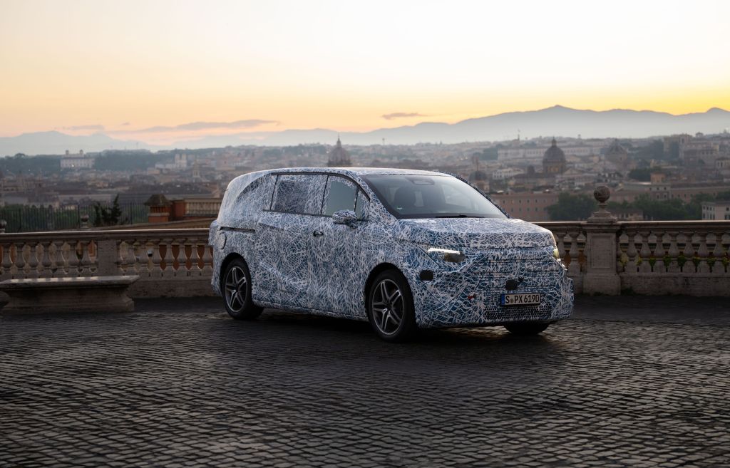 Mercedes-Benz plans to offer electric minivans in&nbsp;Canada