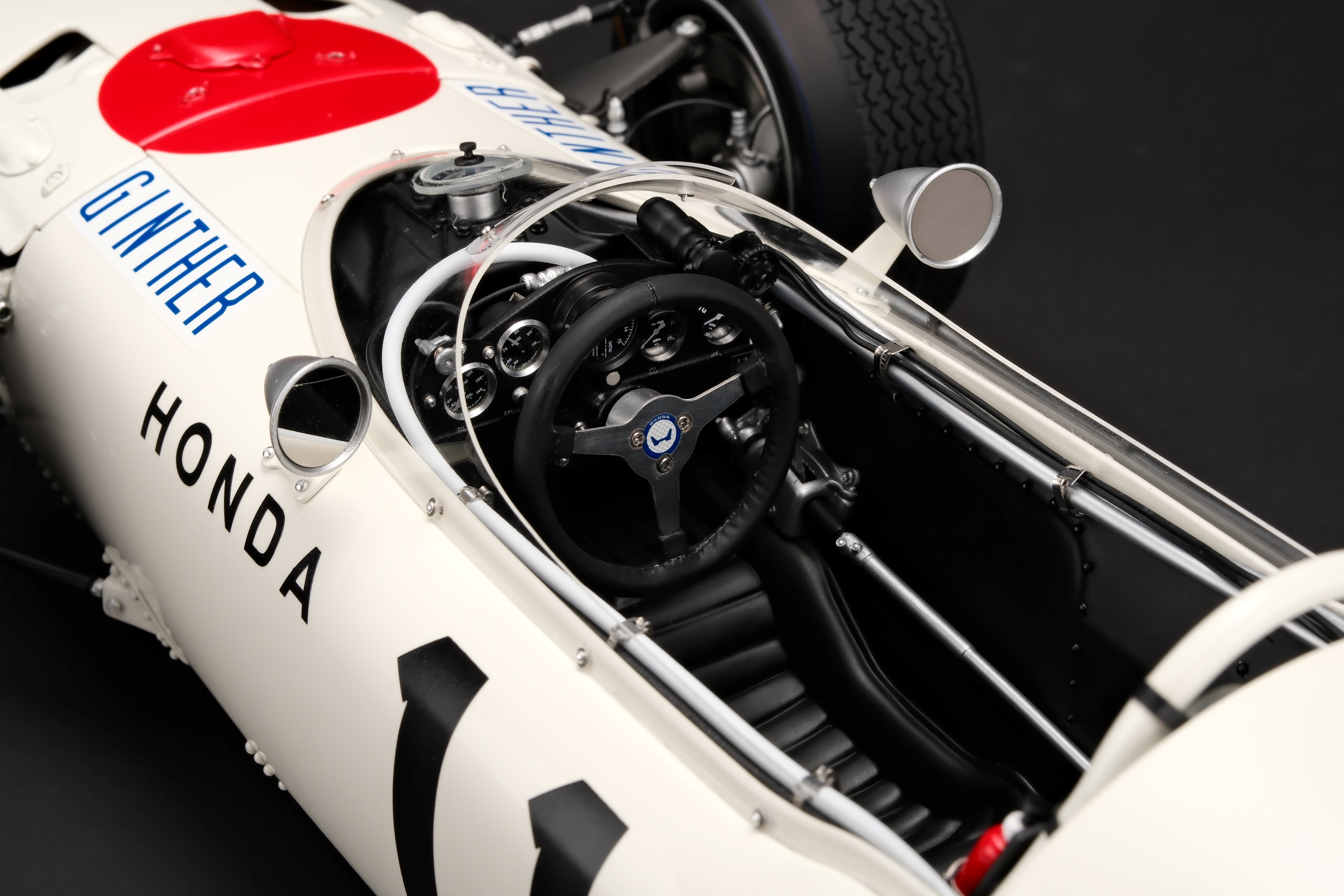 Honda RA272 1:8 scale model