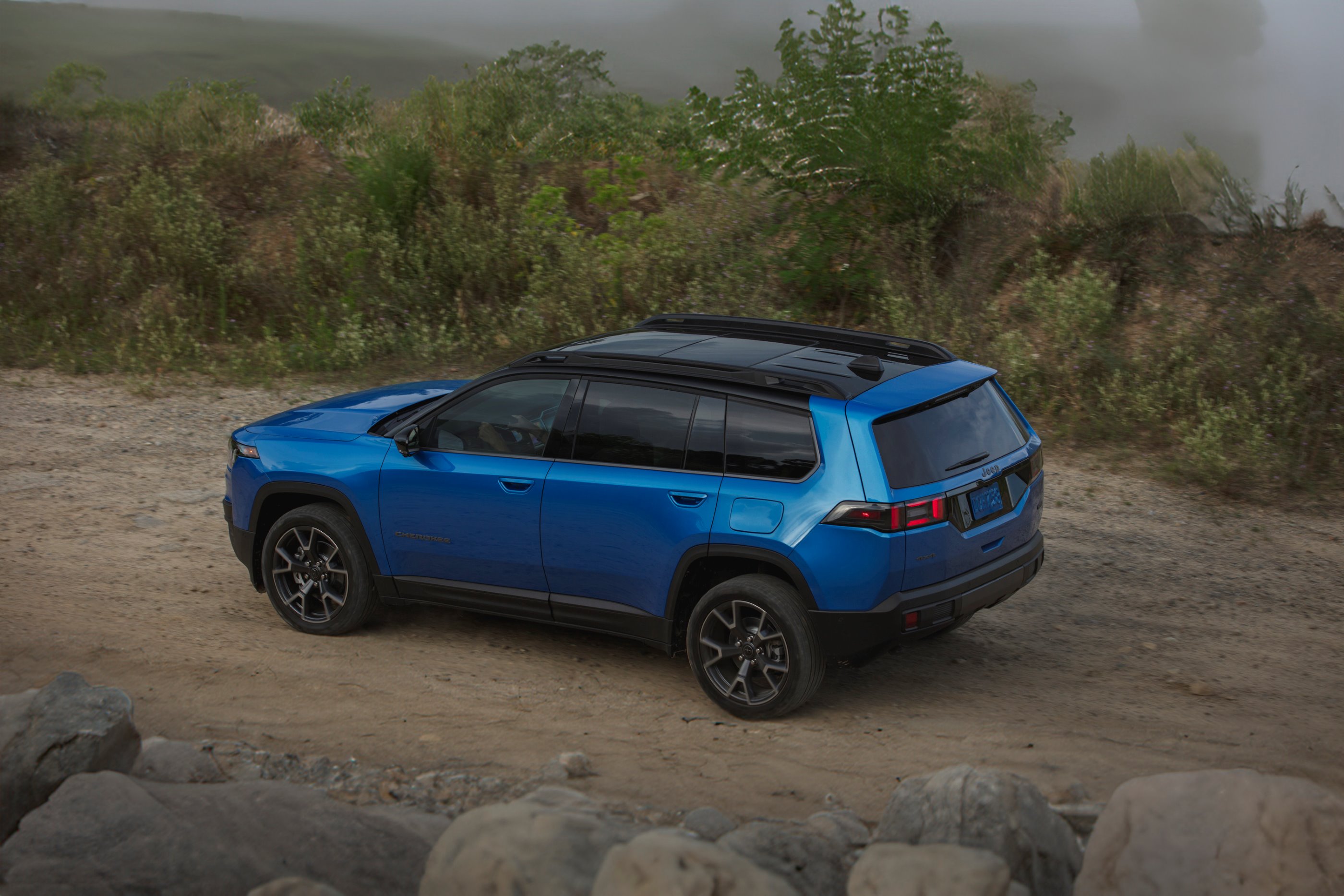 2026 Jeep Cherokee Overland side