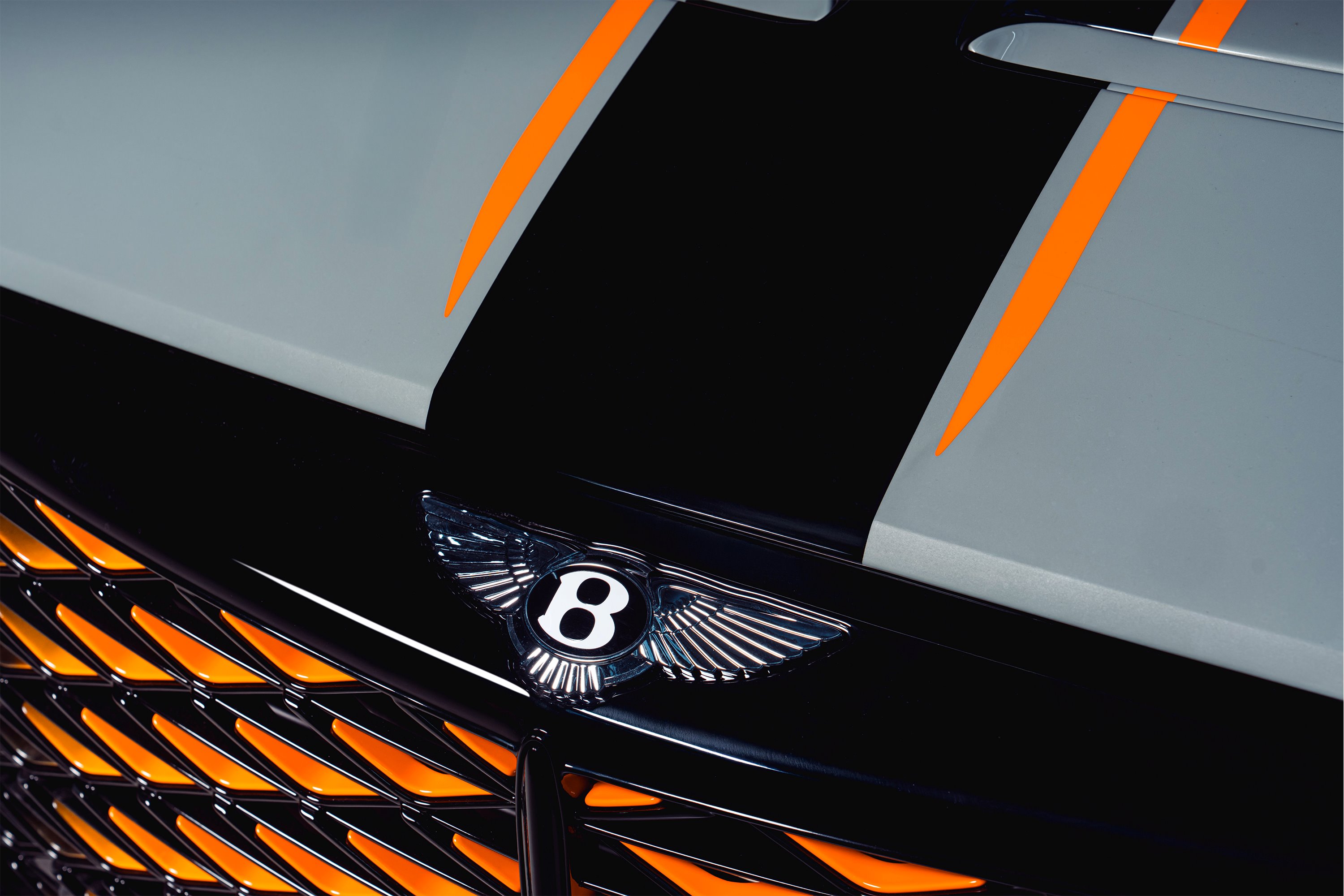 Bentley Batur Convertible Car Zero hood ornament