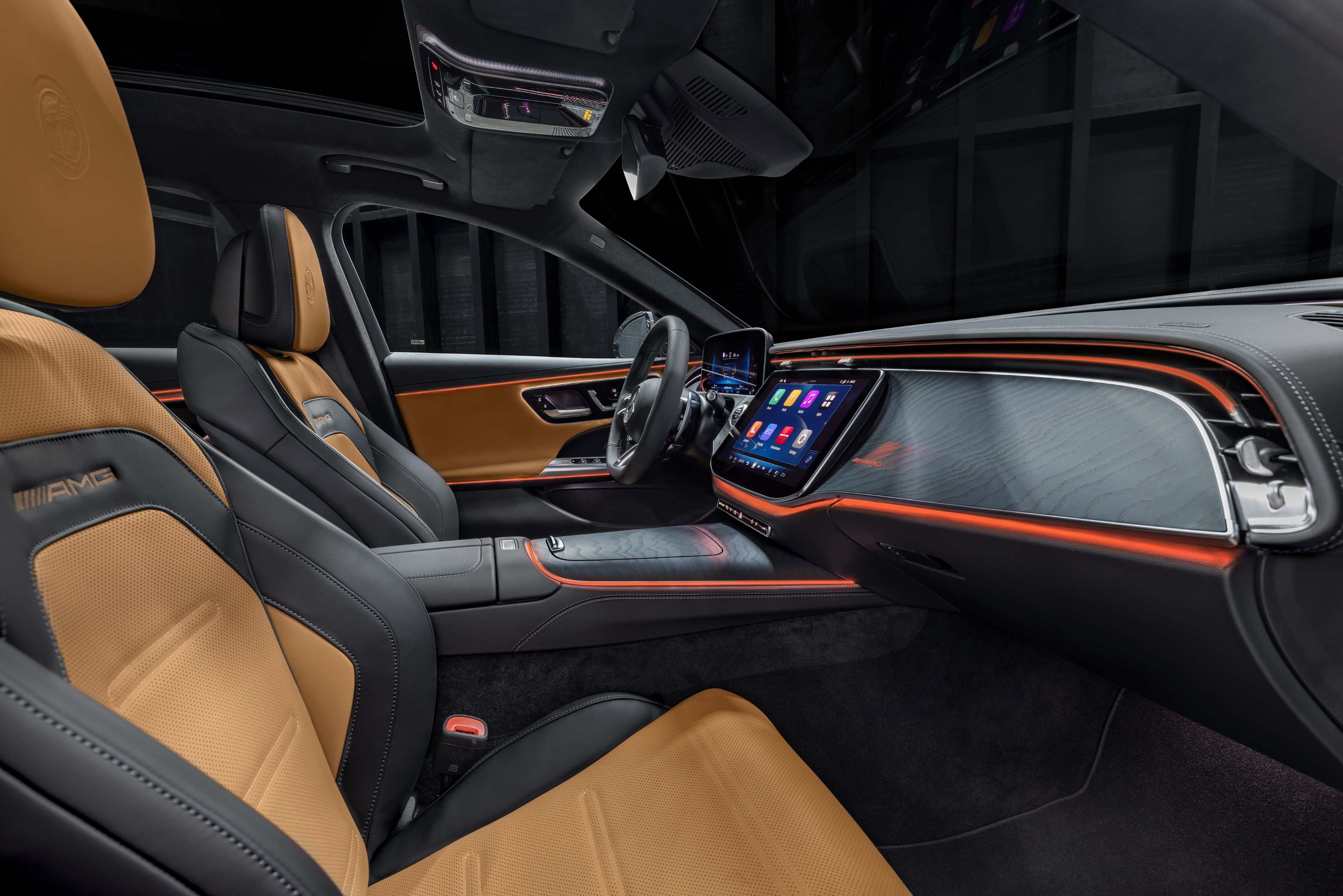 Mercedes-AMG E 53 Hybrid Wagon front seats