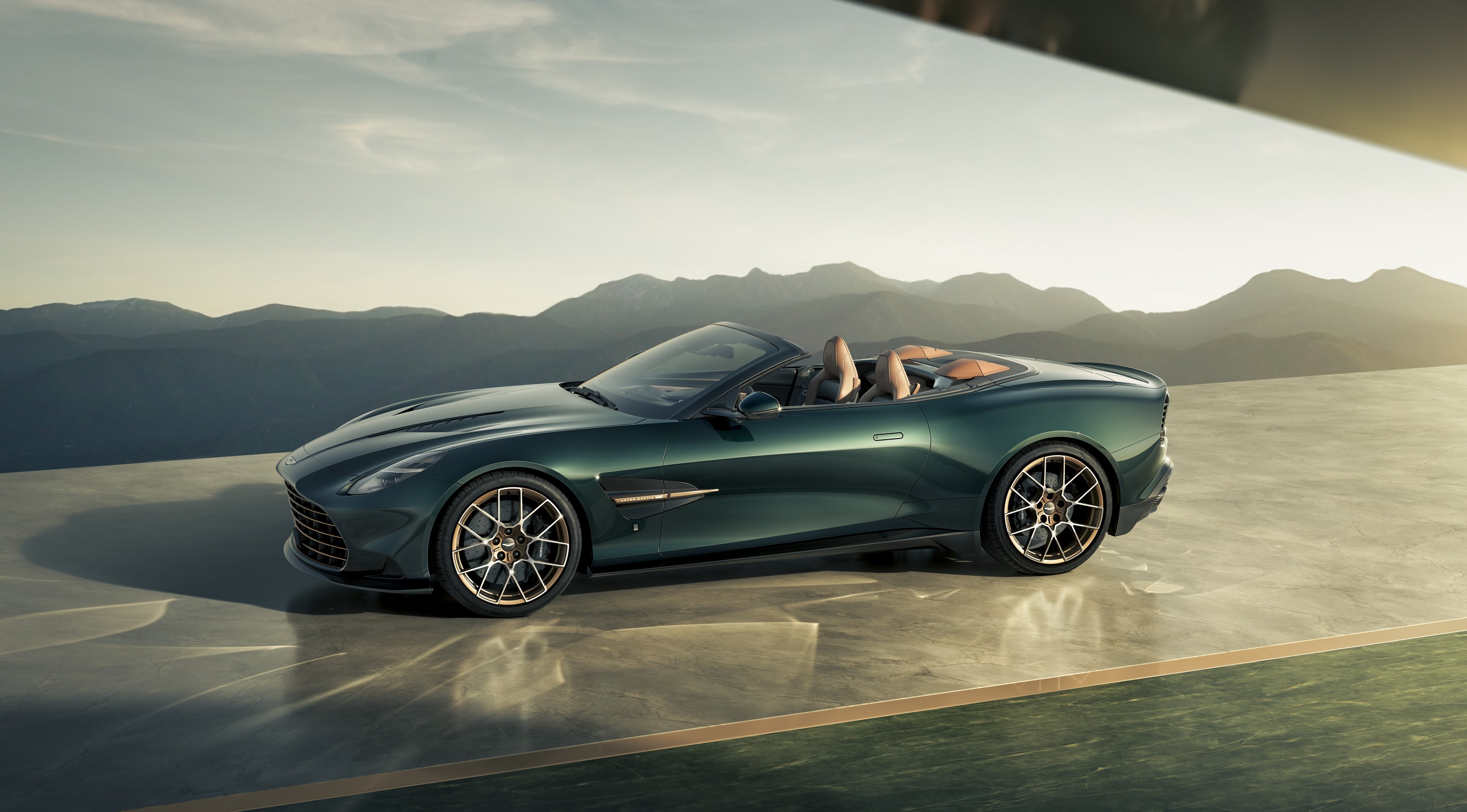 Aston Martin Vanquish Volante side