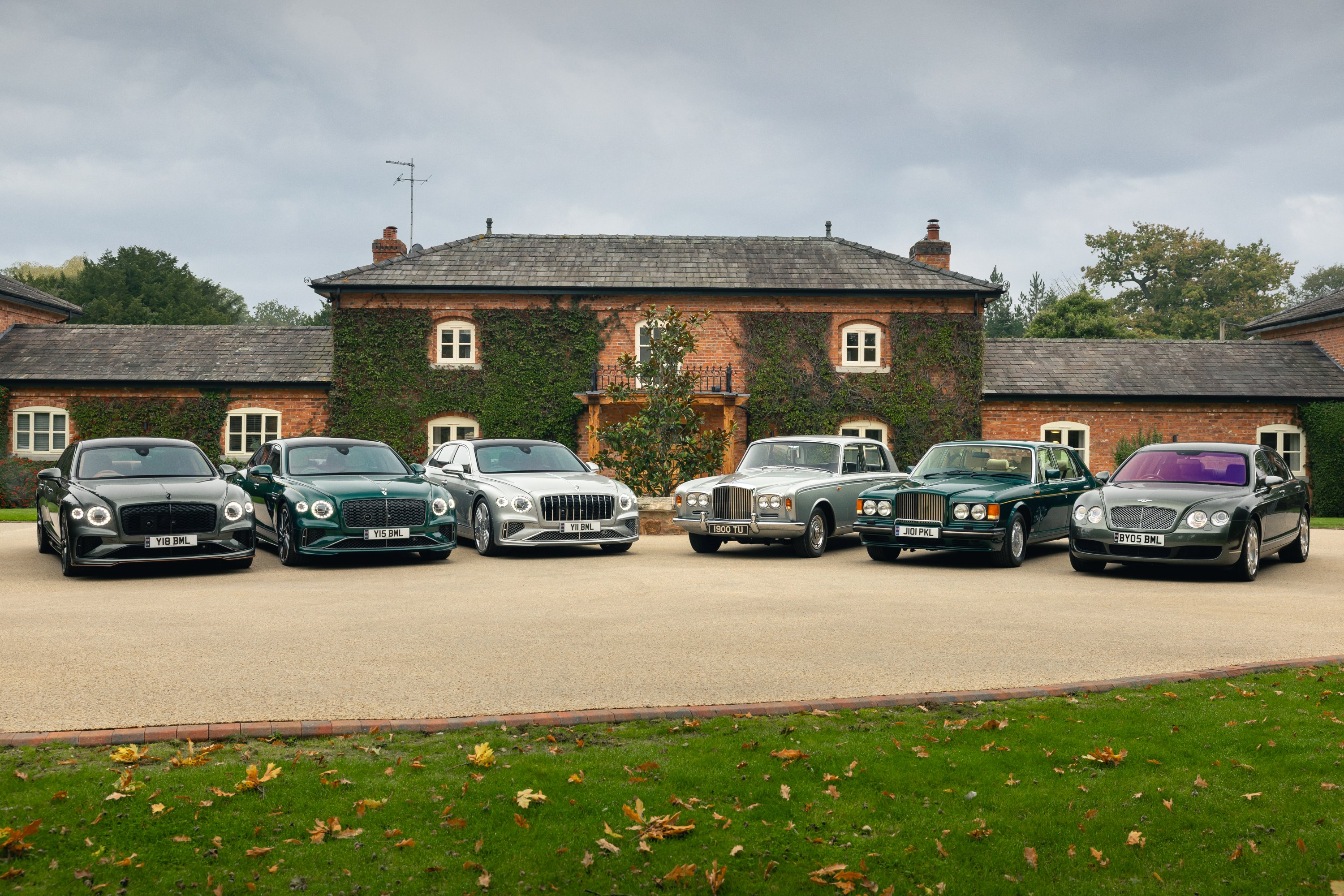 Bentley lineup of Mulliner Flying Spur Speed, Flying Spur Speed, Flying Spur Azure, 1965 T Series, 1985 Turbo R and 2005 Continental Flying Spur W12