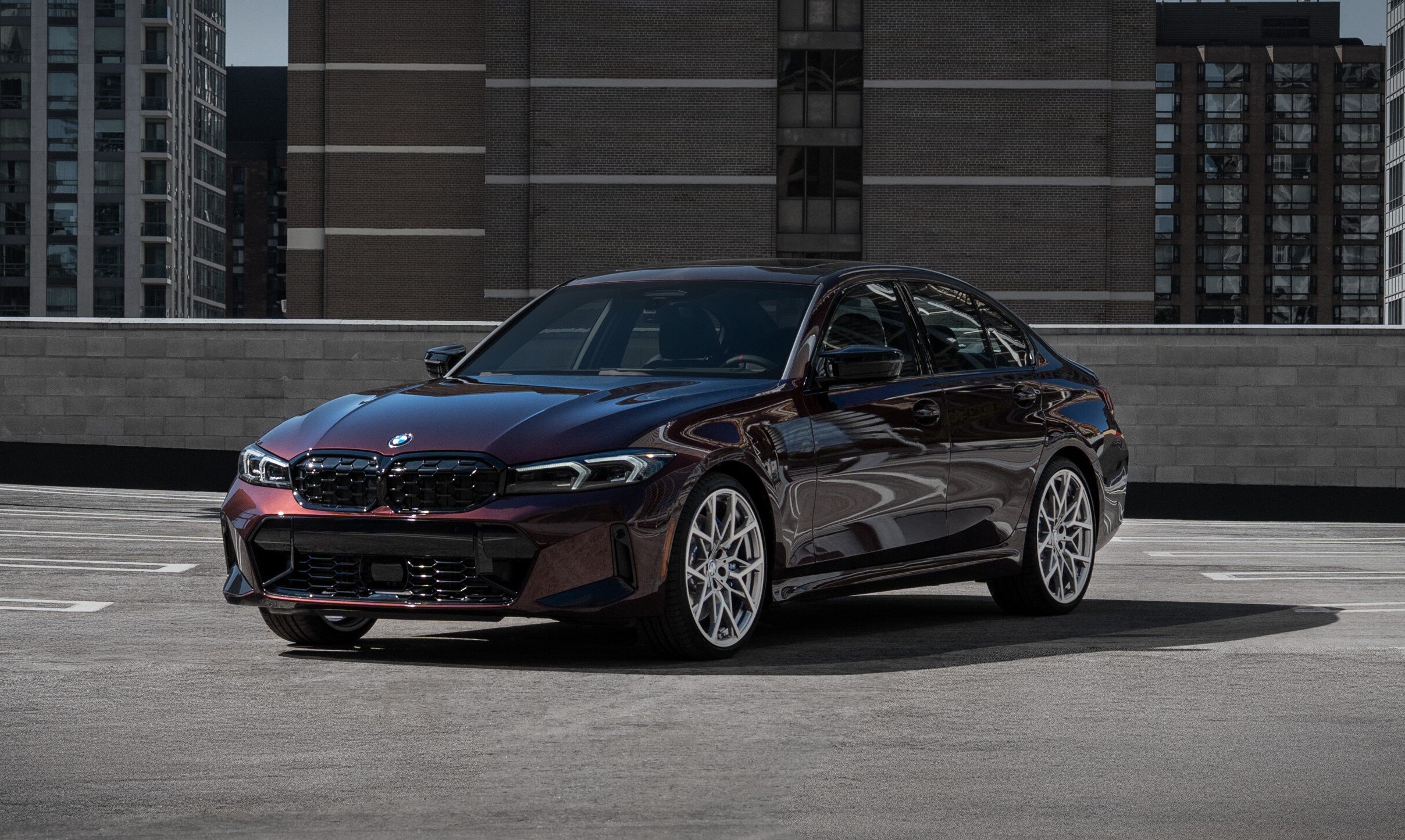 2026 BMW M340i xDrive 50 Jahre Edition in Madeira Red Metallic colour