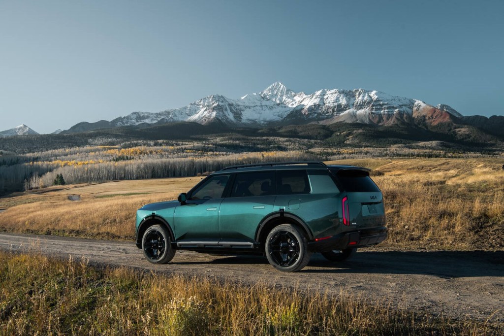 2027 Kia Telluride HEV X-Line exterior