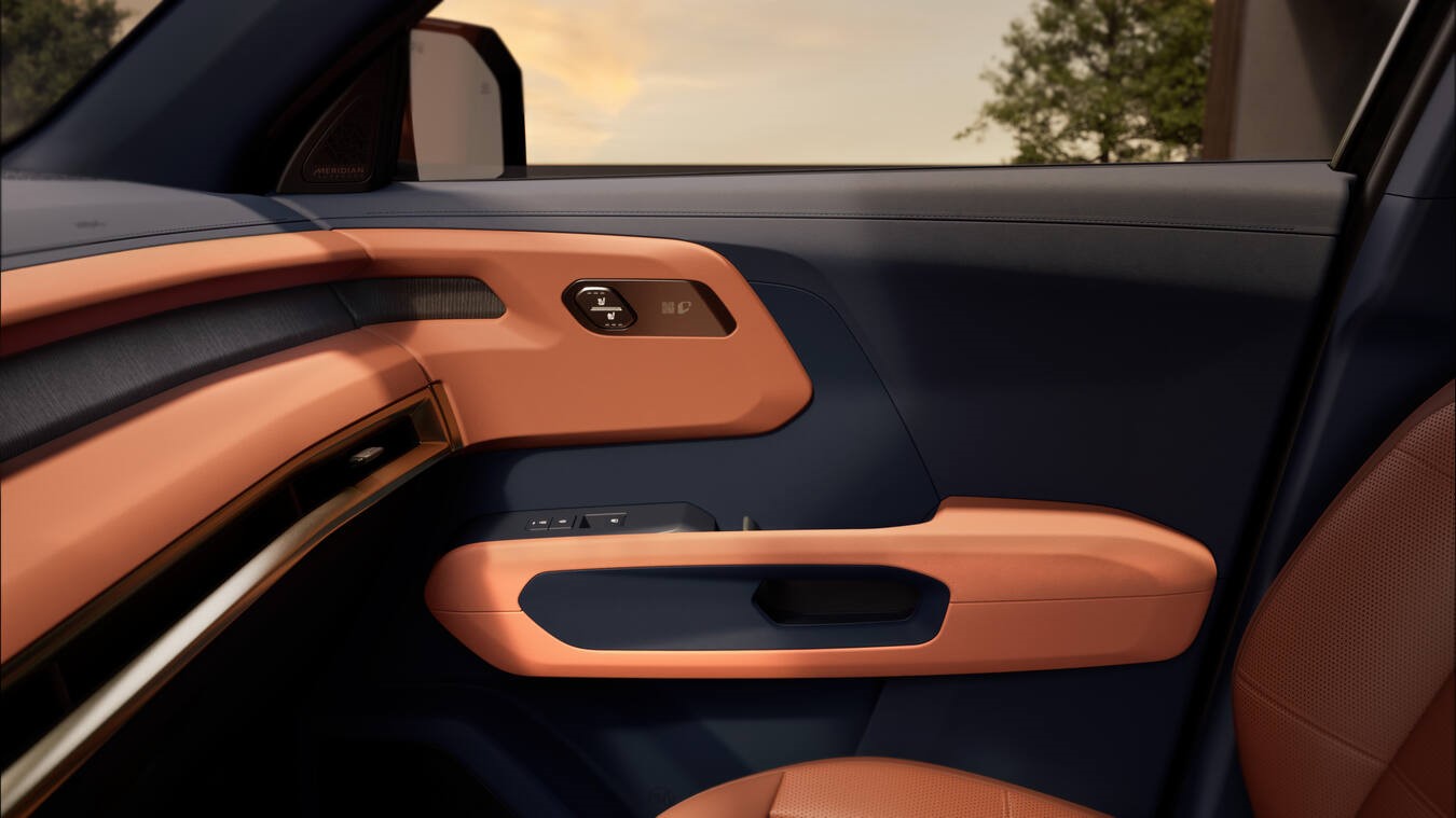 2027 Kia Telluride SXP dash and front-passenger door