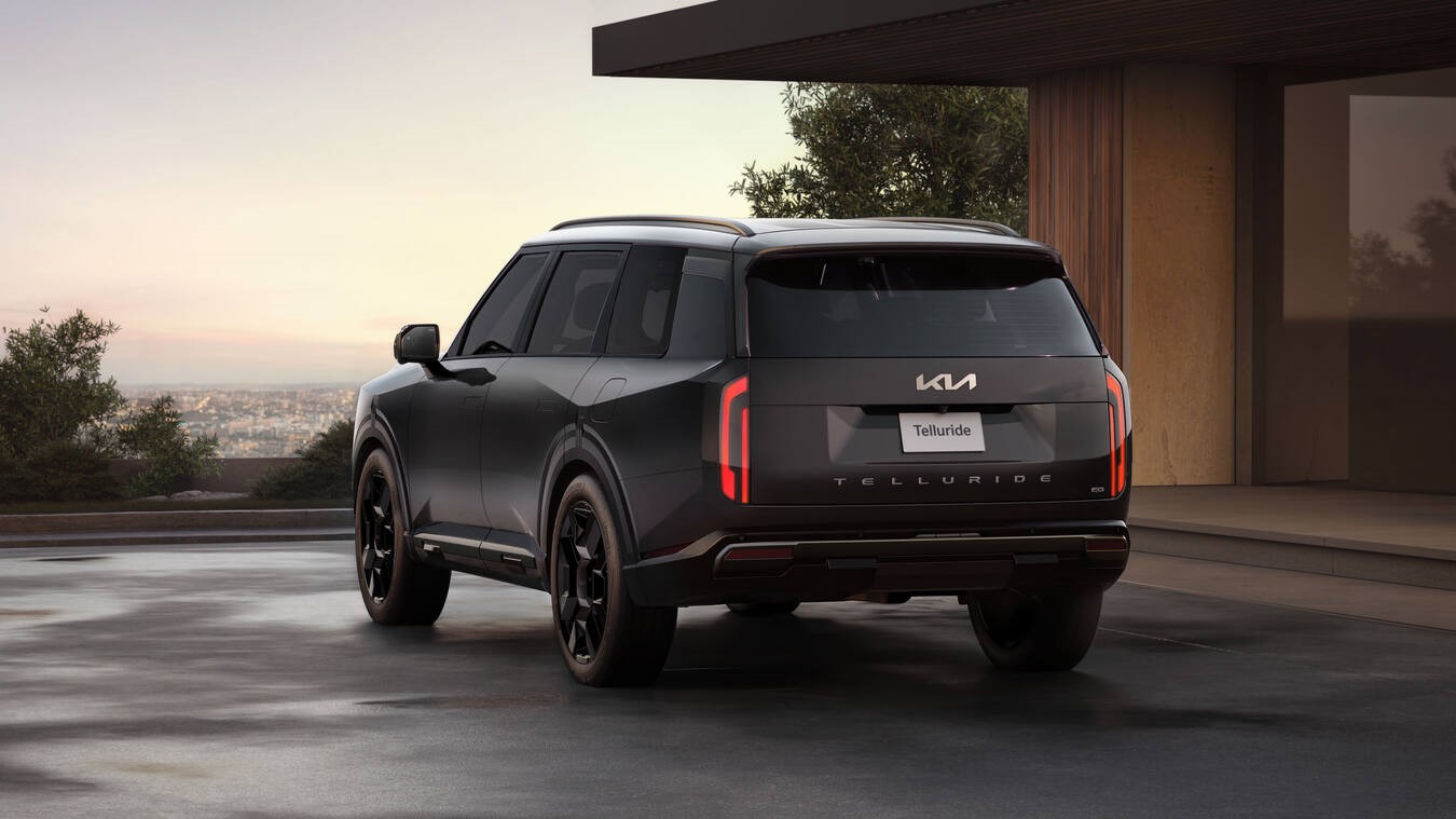 2027 Kia Telluride SXP rear and side