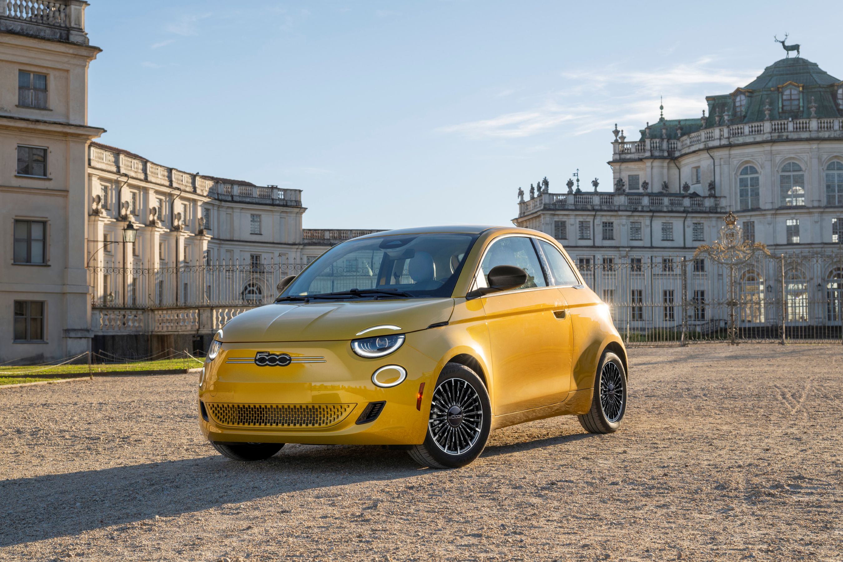 2026 Fiat 500e in Sunset Miami colour