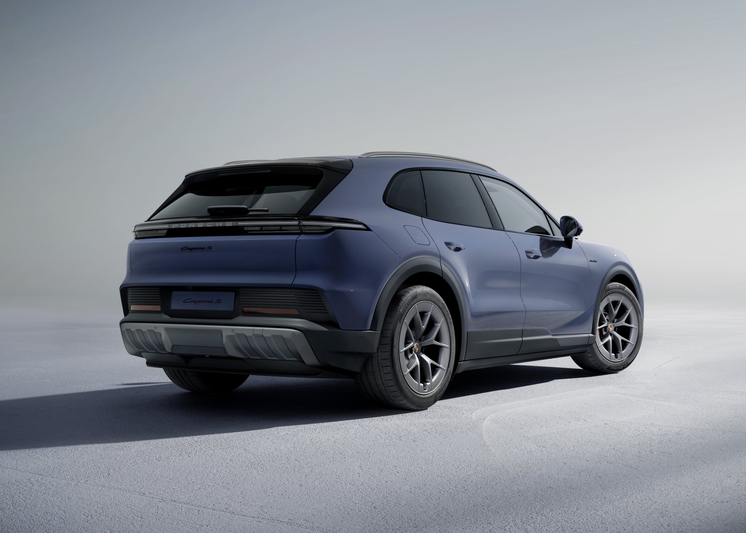 Porsche Cayenne S Electric rear