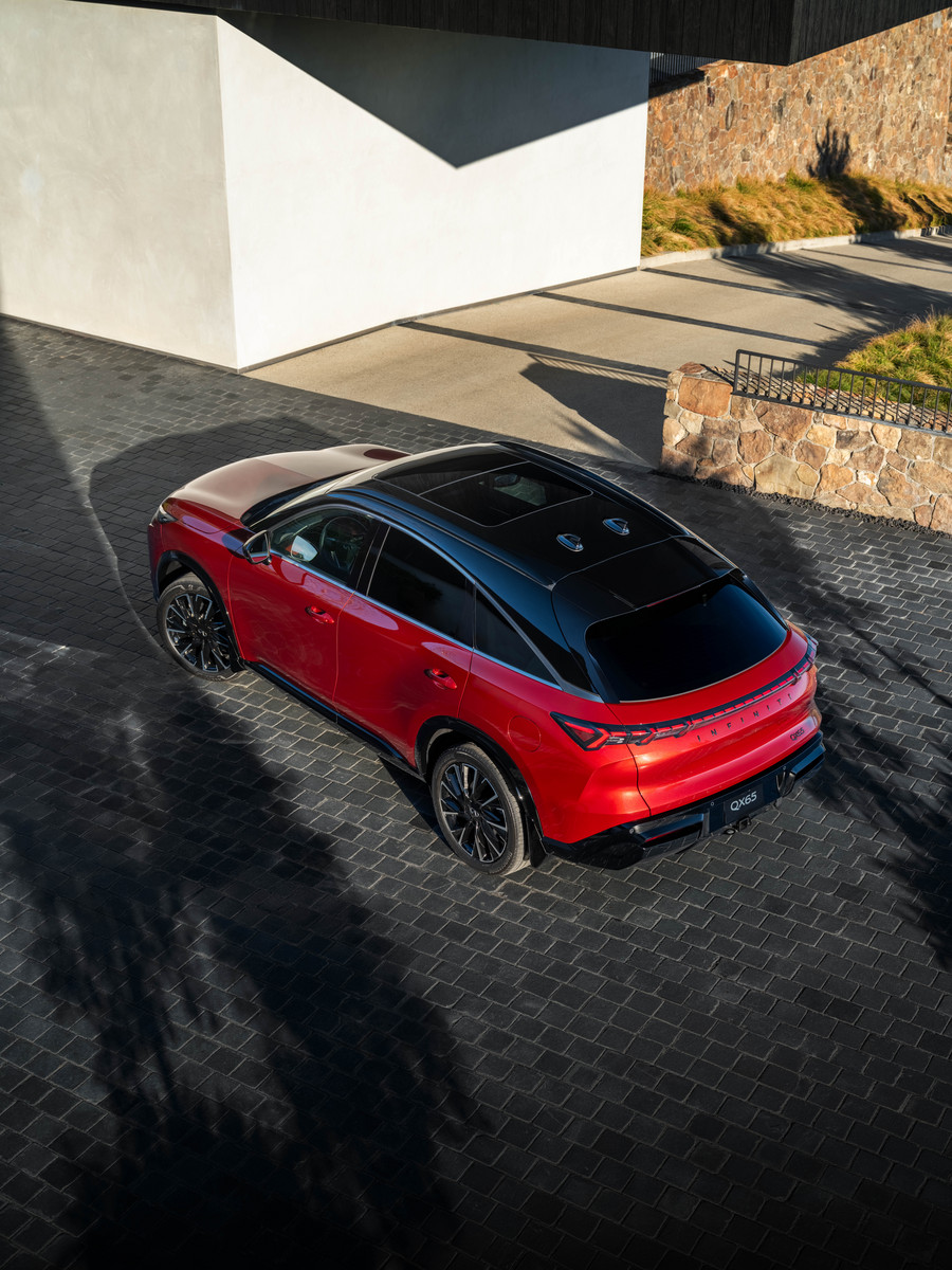 2027 Infiniti QX65 rear and side from above