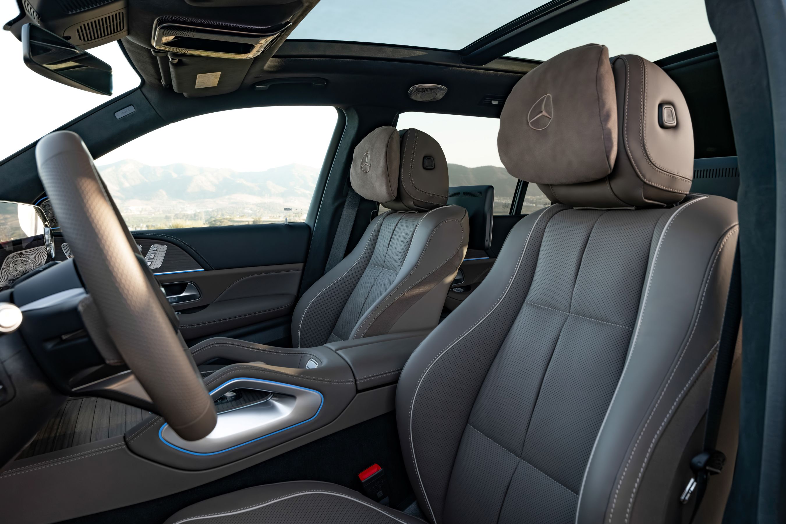 2027 Mercedes-Benz GLS front seats
