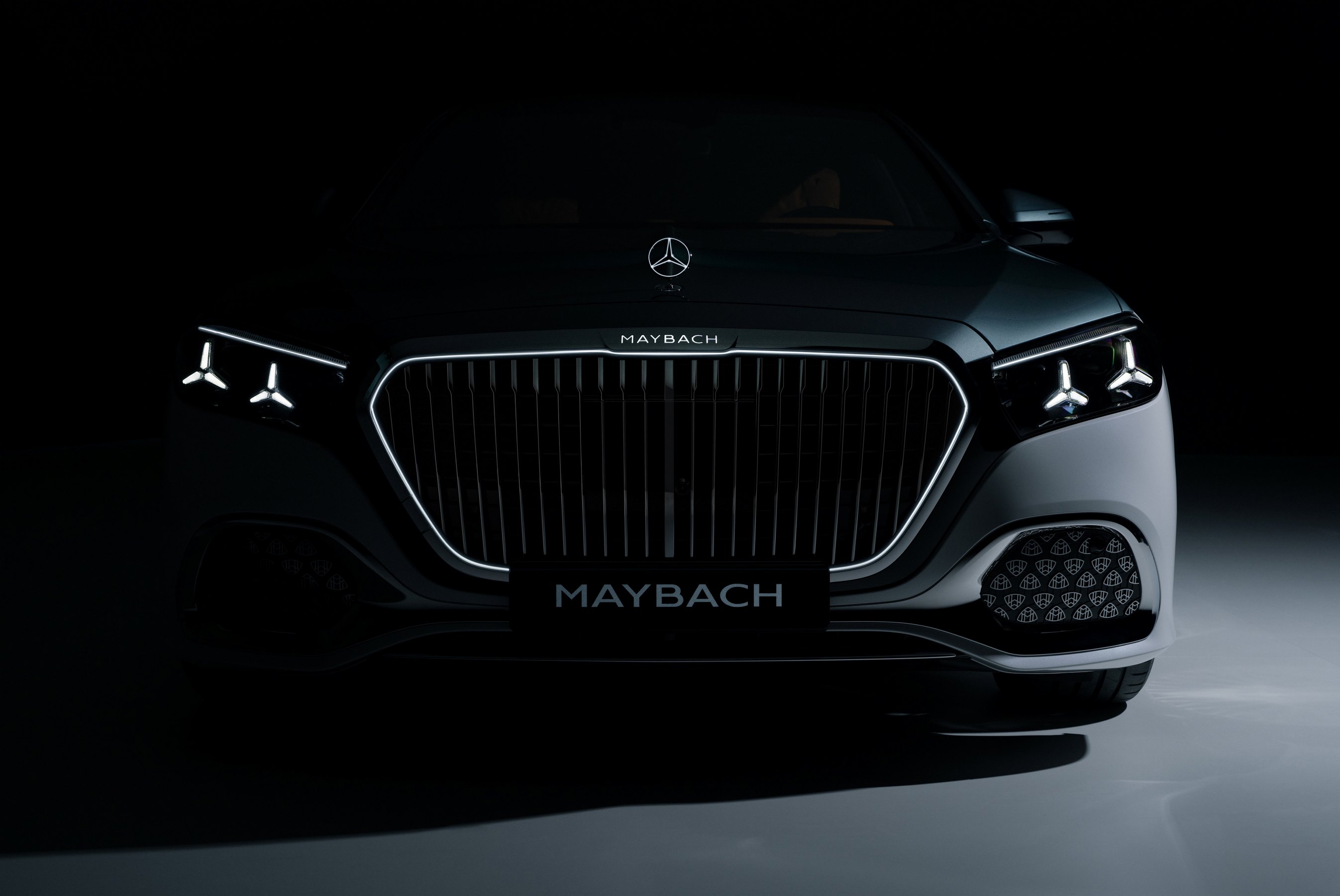 2027 Mercedes-Maybach S-Class illuminated front