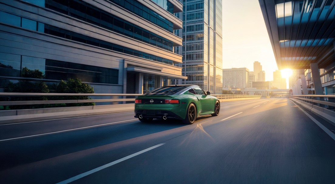 2027 Nissan Z in Shinkai Green Pearl Metallic colour