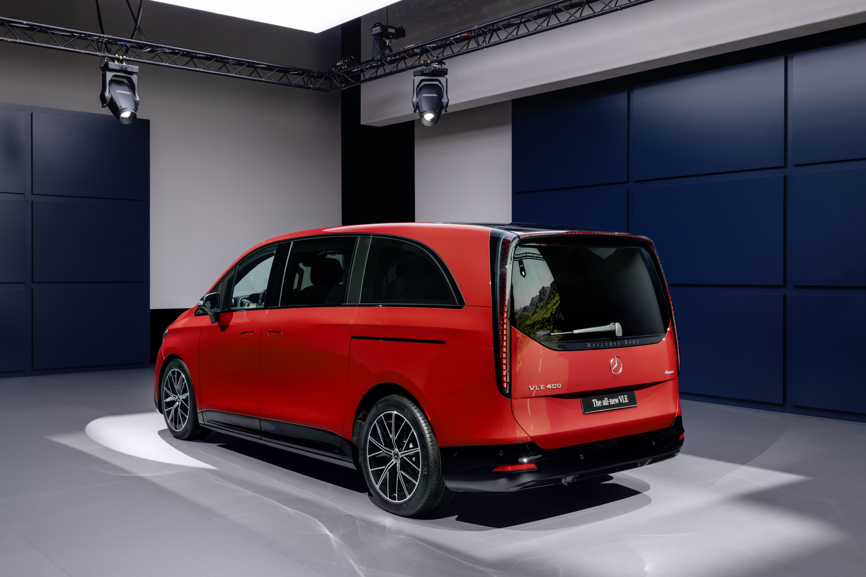 Mercedes-Benz VLE rear and side