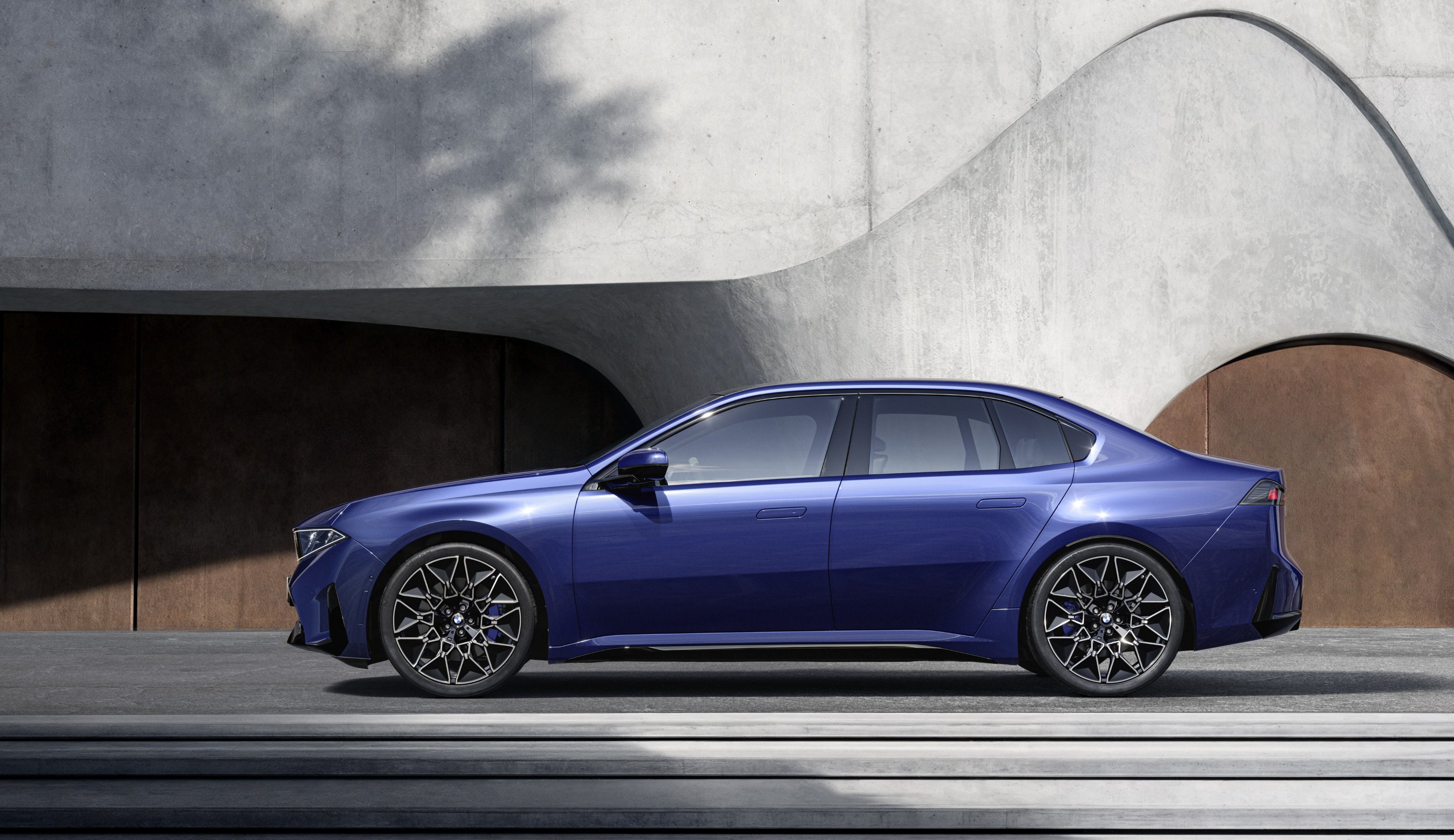 2027 BMW i3 side