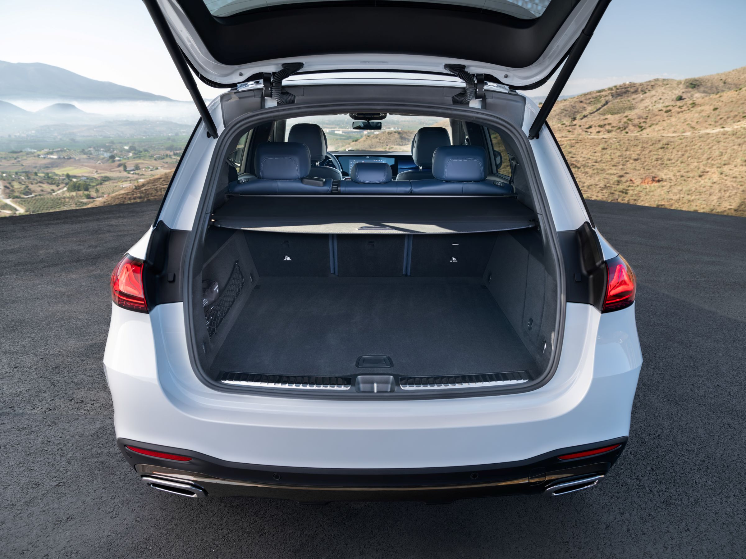 2027 Mercedes-Benz GLE cargo area
