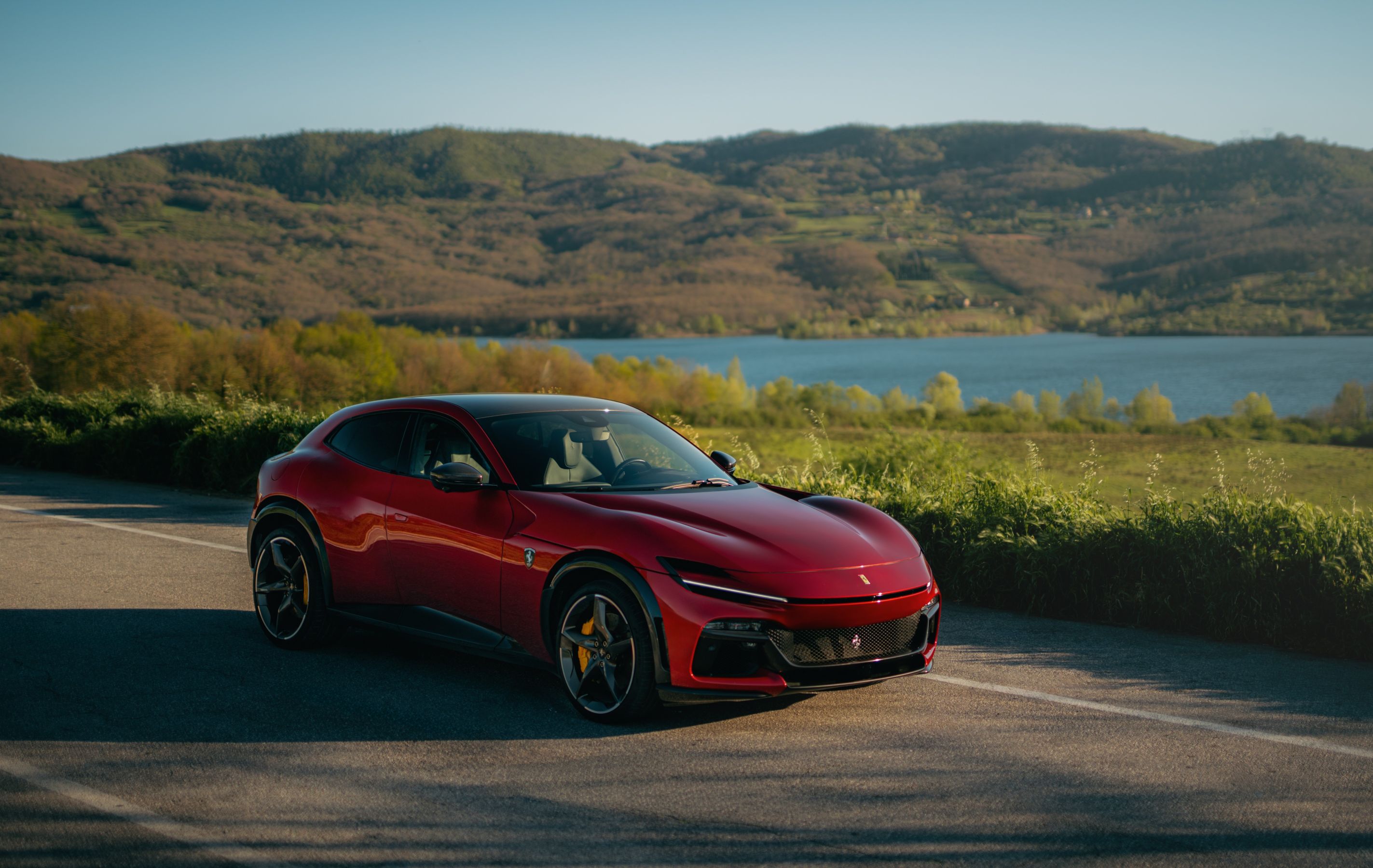 Ferrari Purosangue side