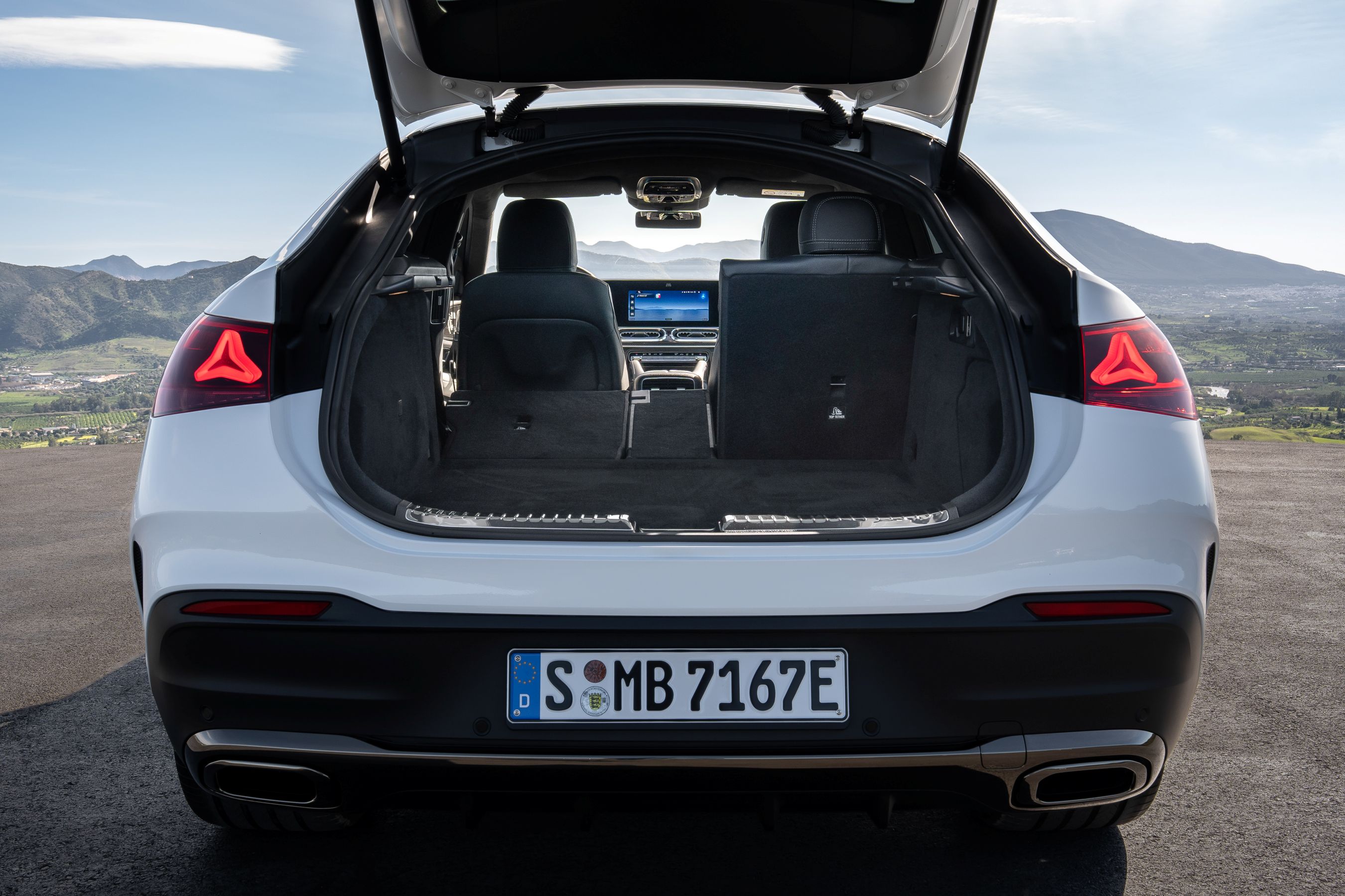 2027 Mercedes-Benz GLE Coupe cargo area