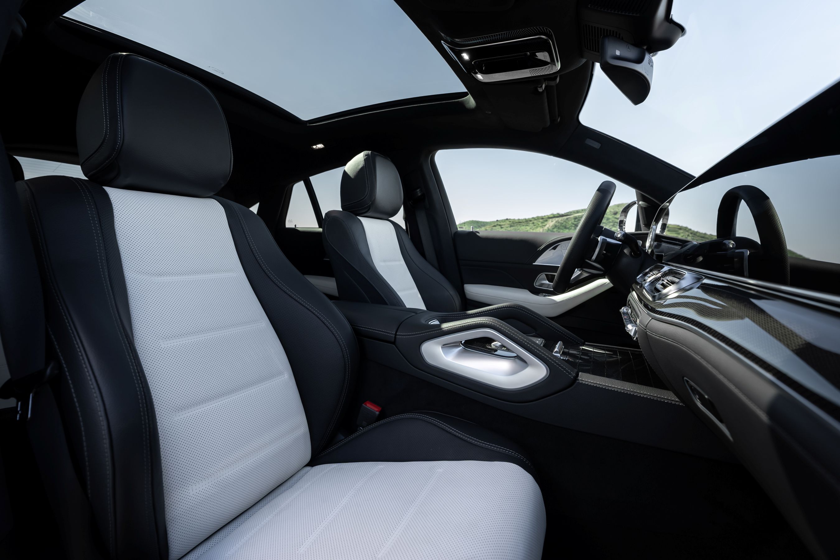 2027 Mercedes-Benz GLE Coupe front seats
