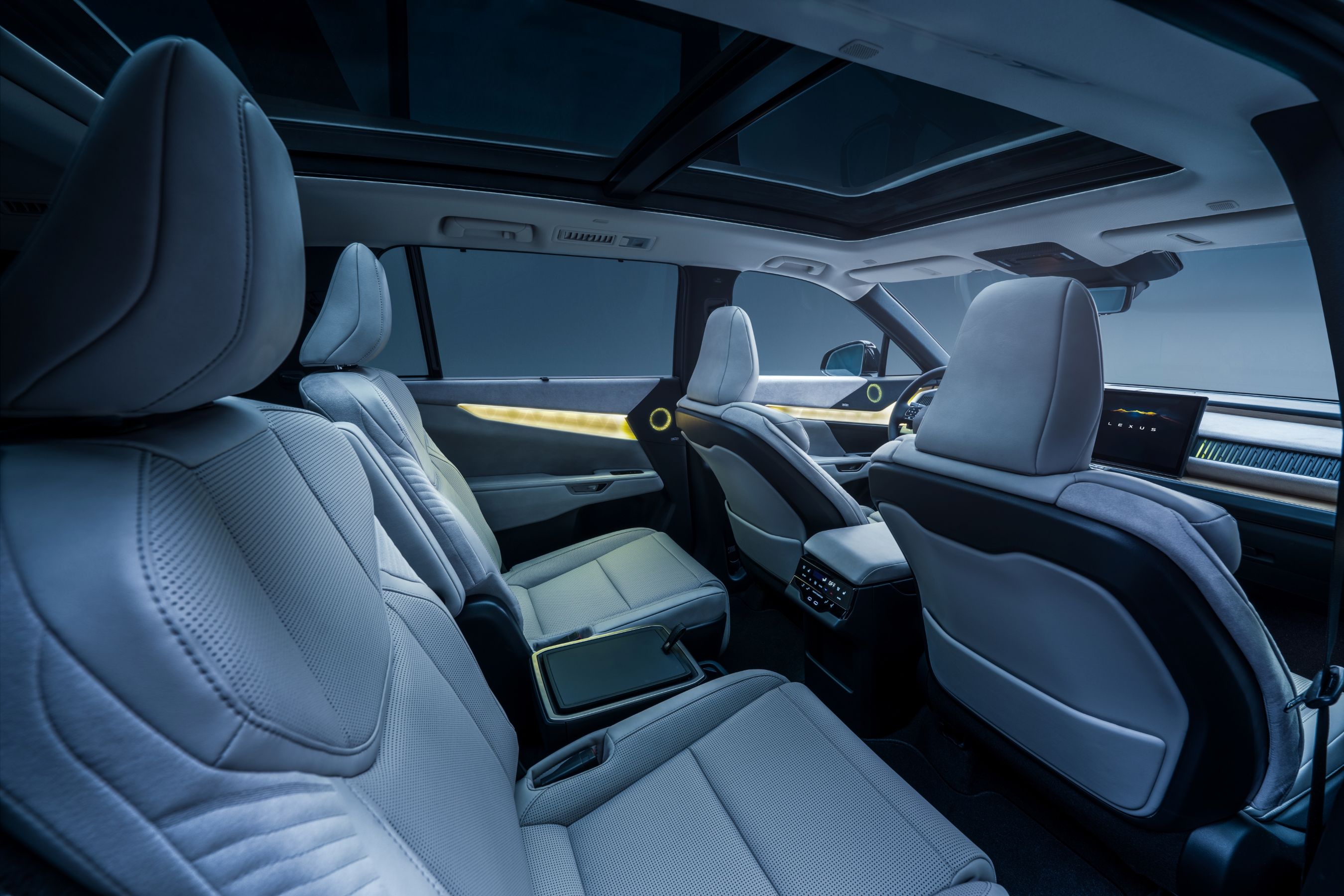 2027 Lexus TZ second row seats