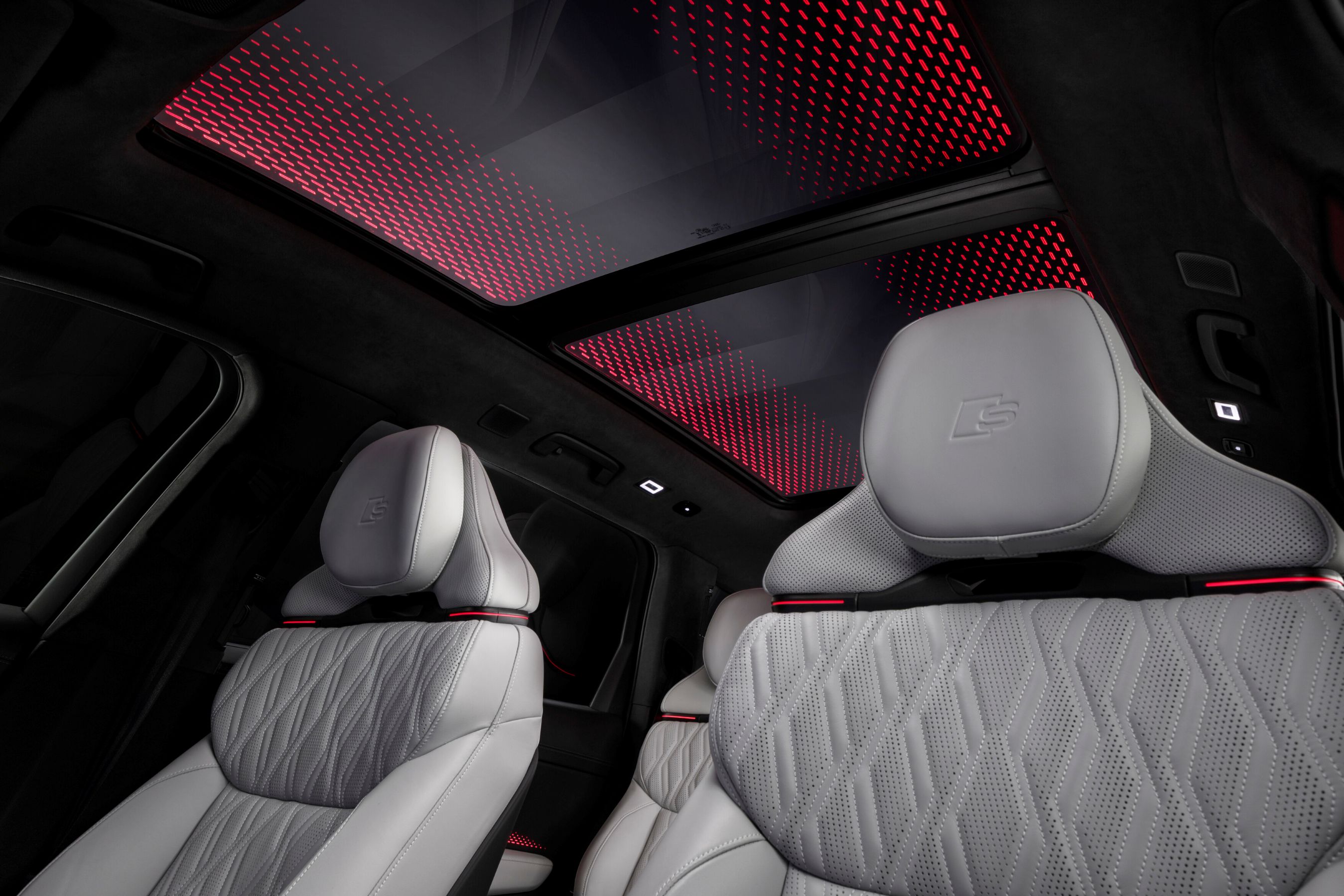 Audi Q9 panoramic roof