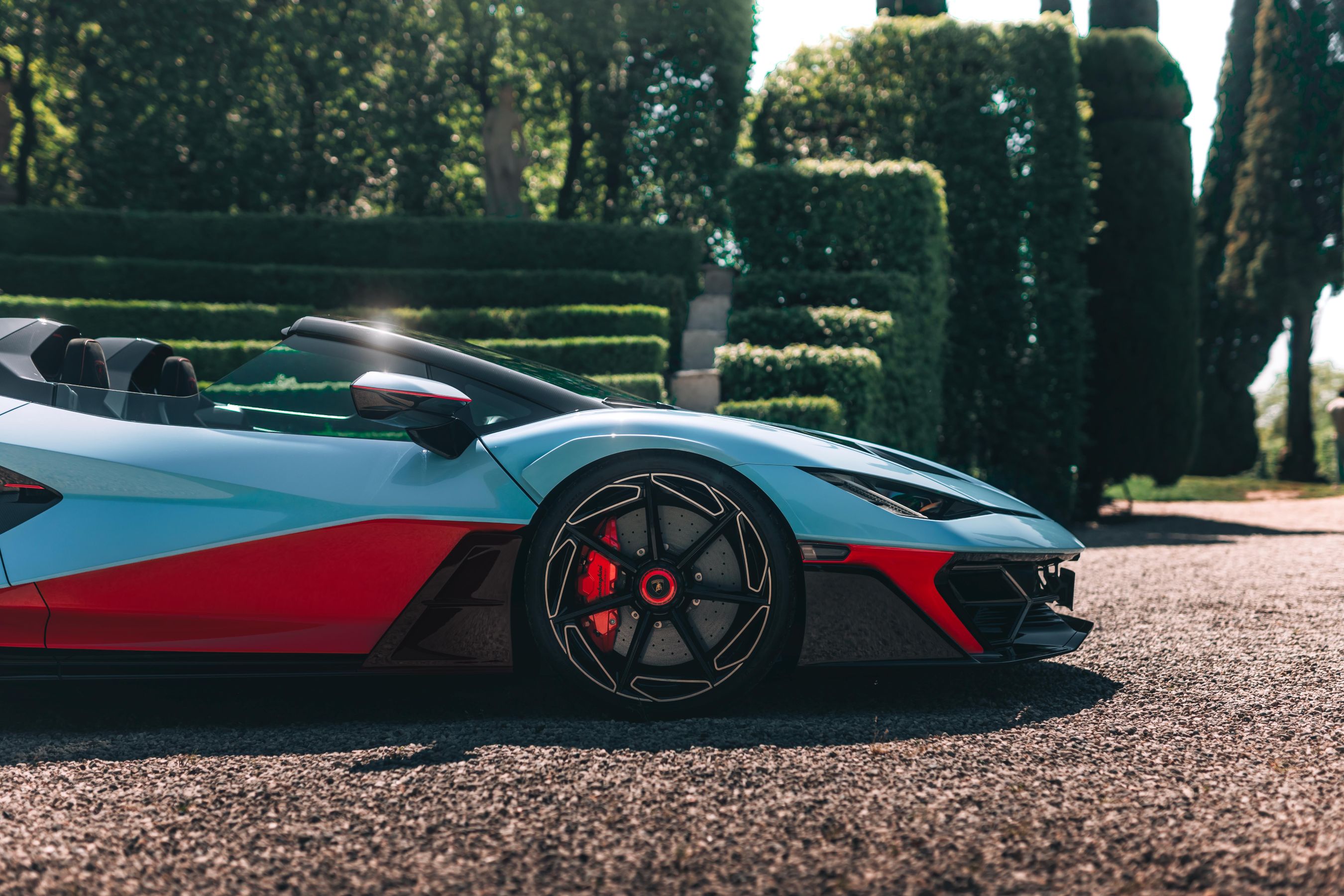Lamborghini Fenomeno Roadster front wheel