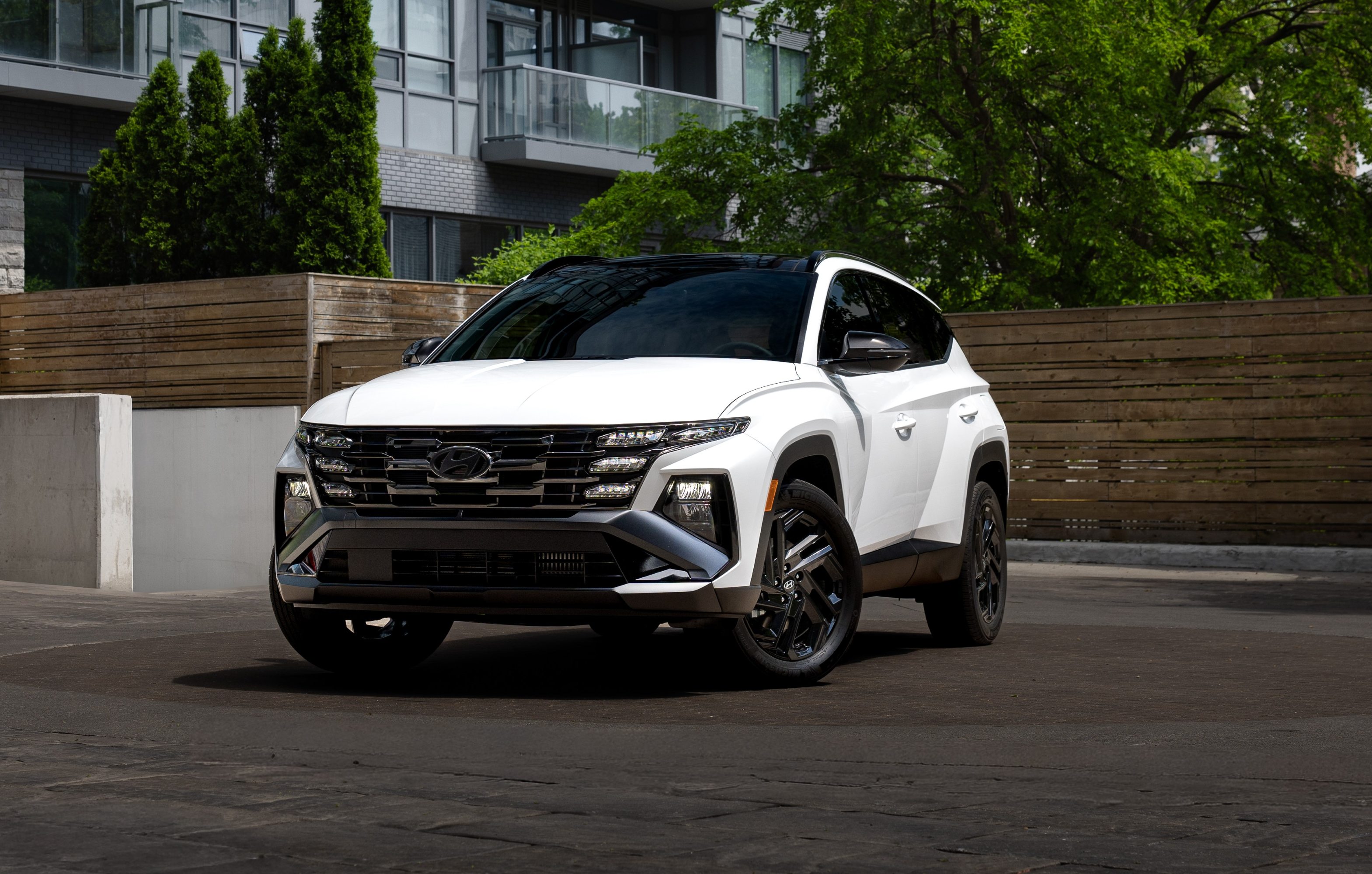 2026 Hyundai Tucson Hybrid Night Edition front and side