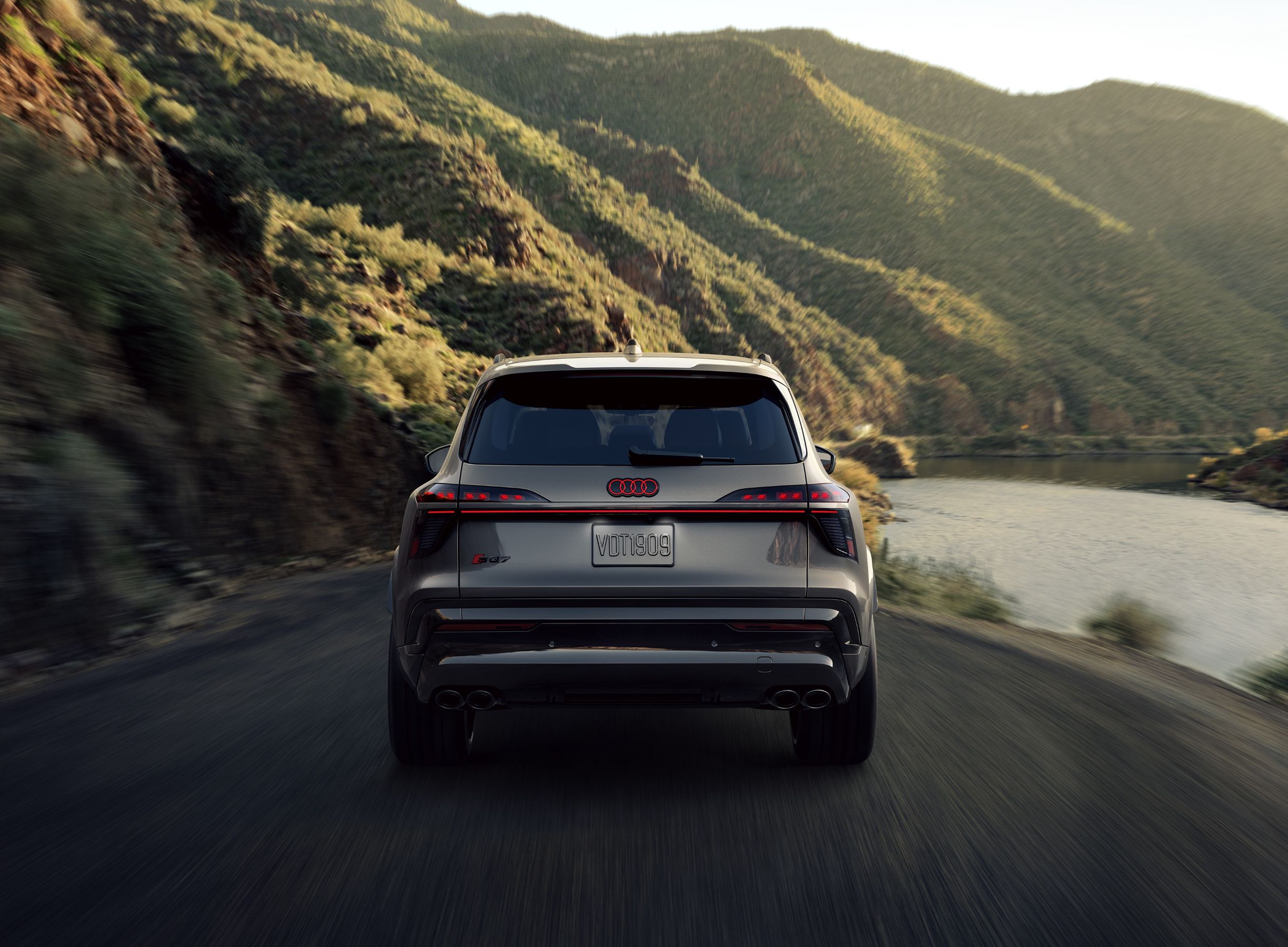 2027 Audi SQ7 rear