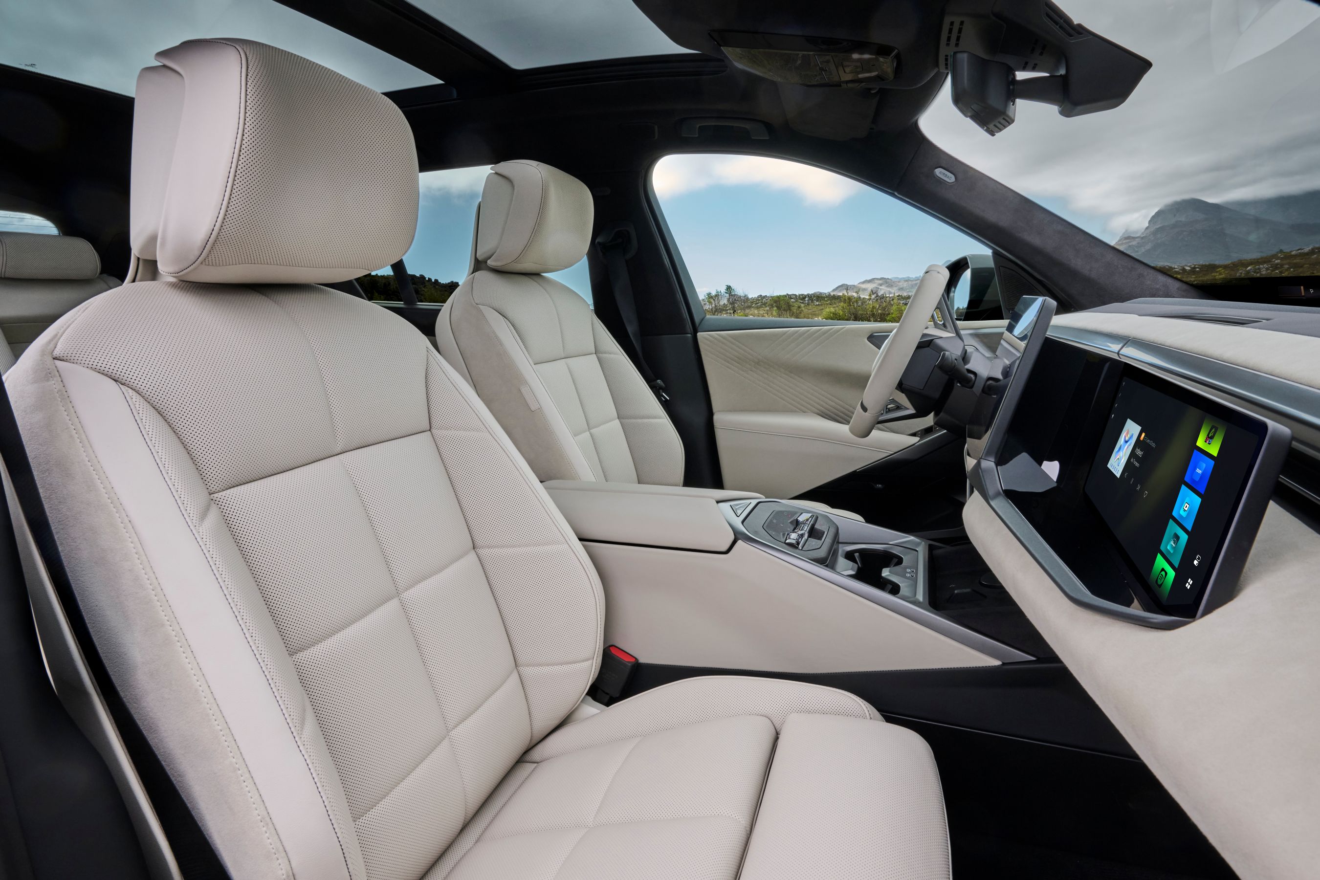 2027 BMW iX5 front seats