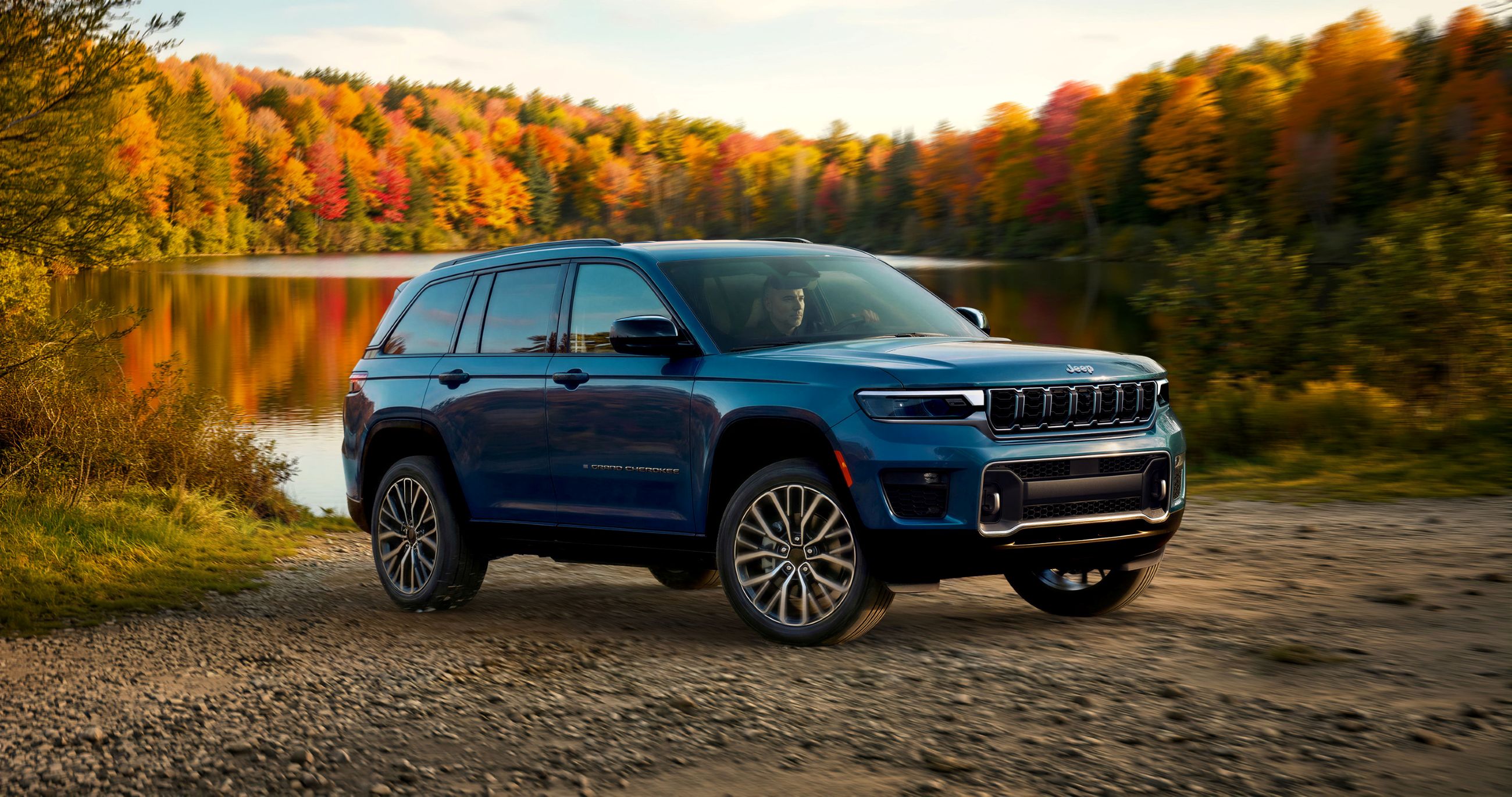 2027 Jeep Grand Cherokee Overland front and side
