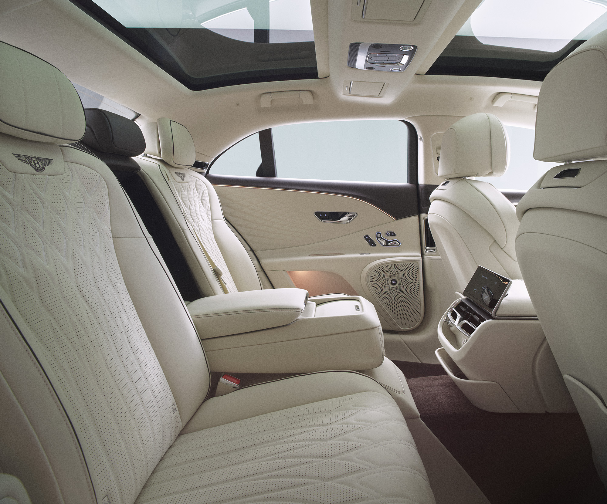 Bentley Flying Spur Azure cabin rear